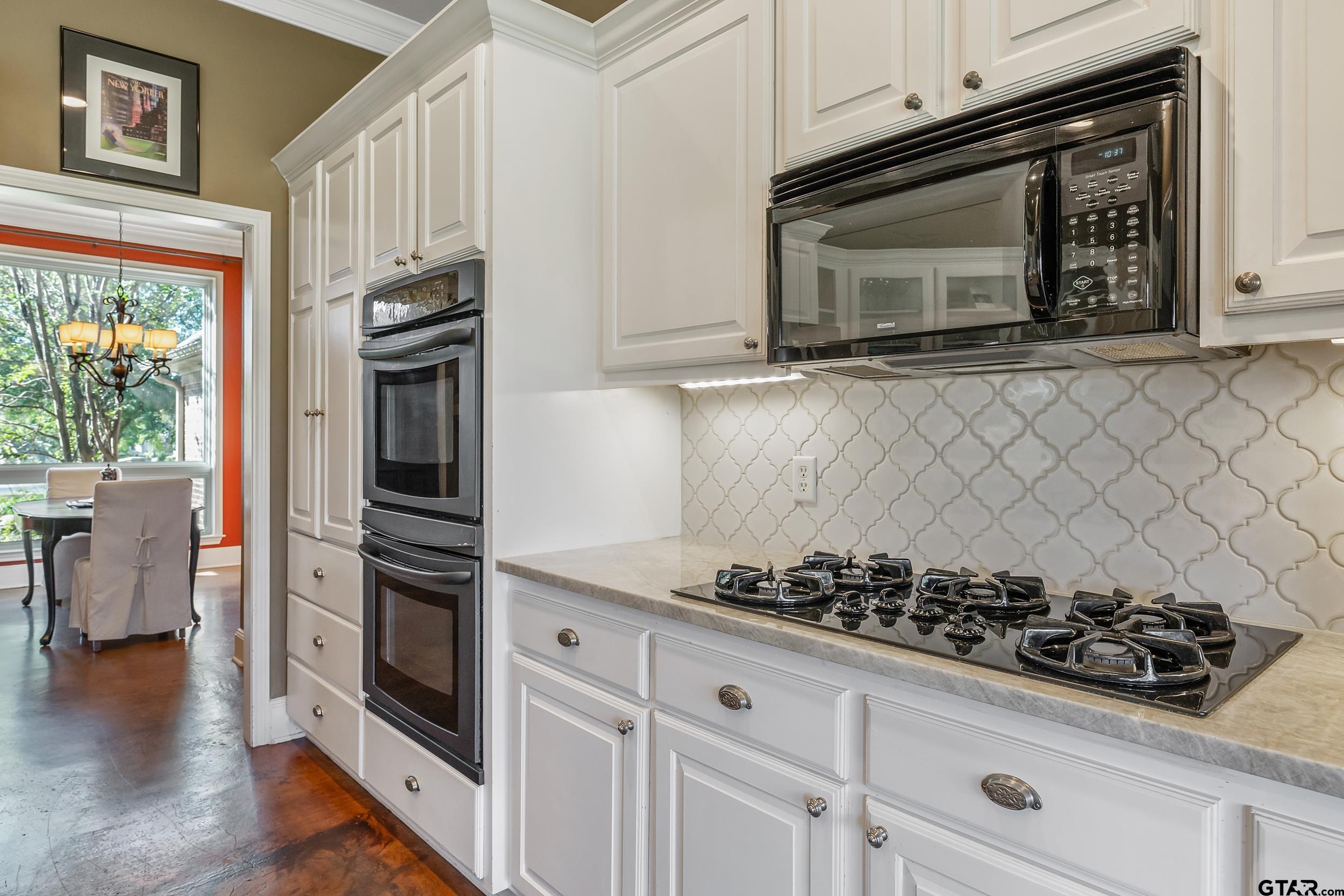 301 Hines Crossing