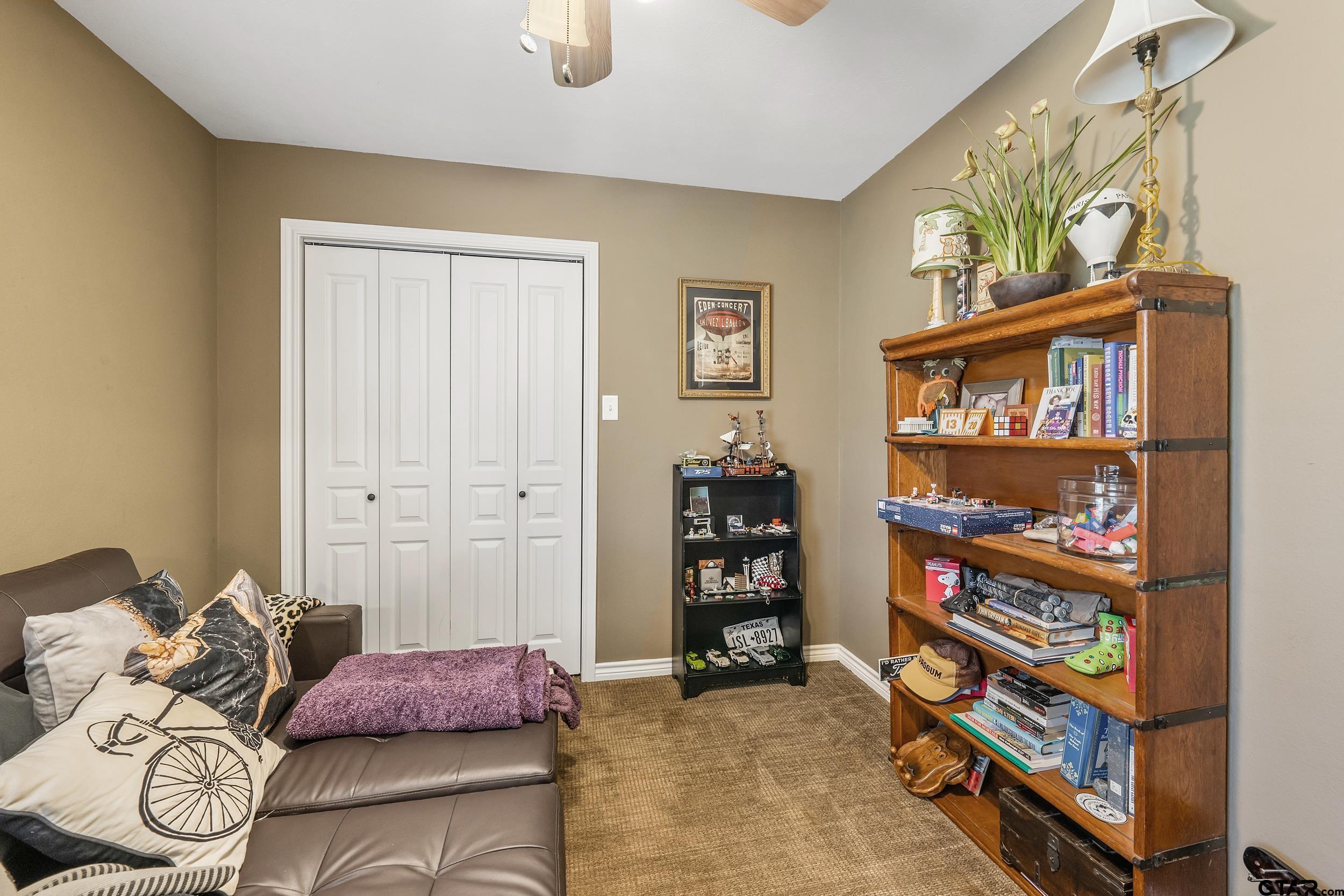 301 Hines Crossing