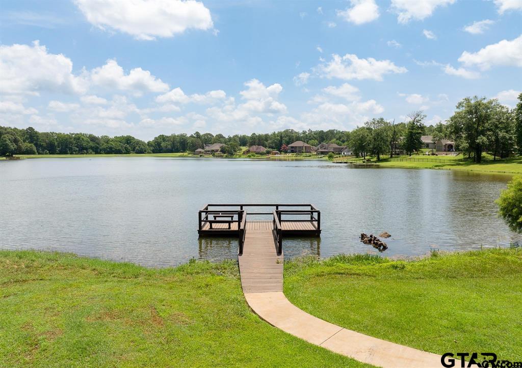 301 Hines Crossing