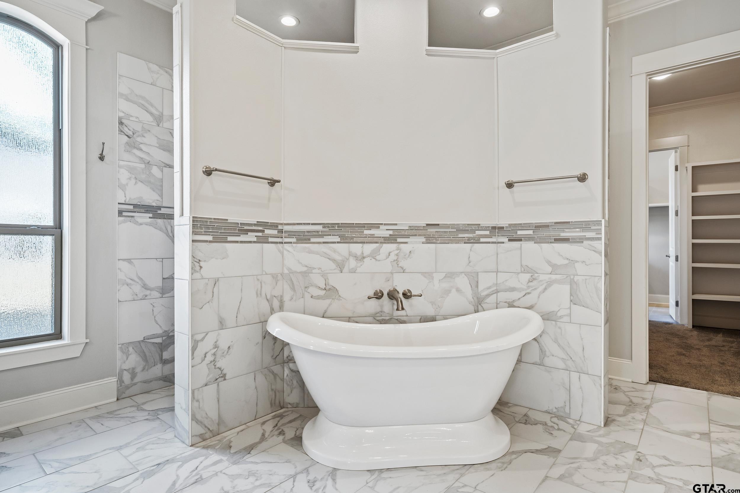 204 Winged Foot Dr