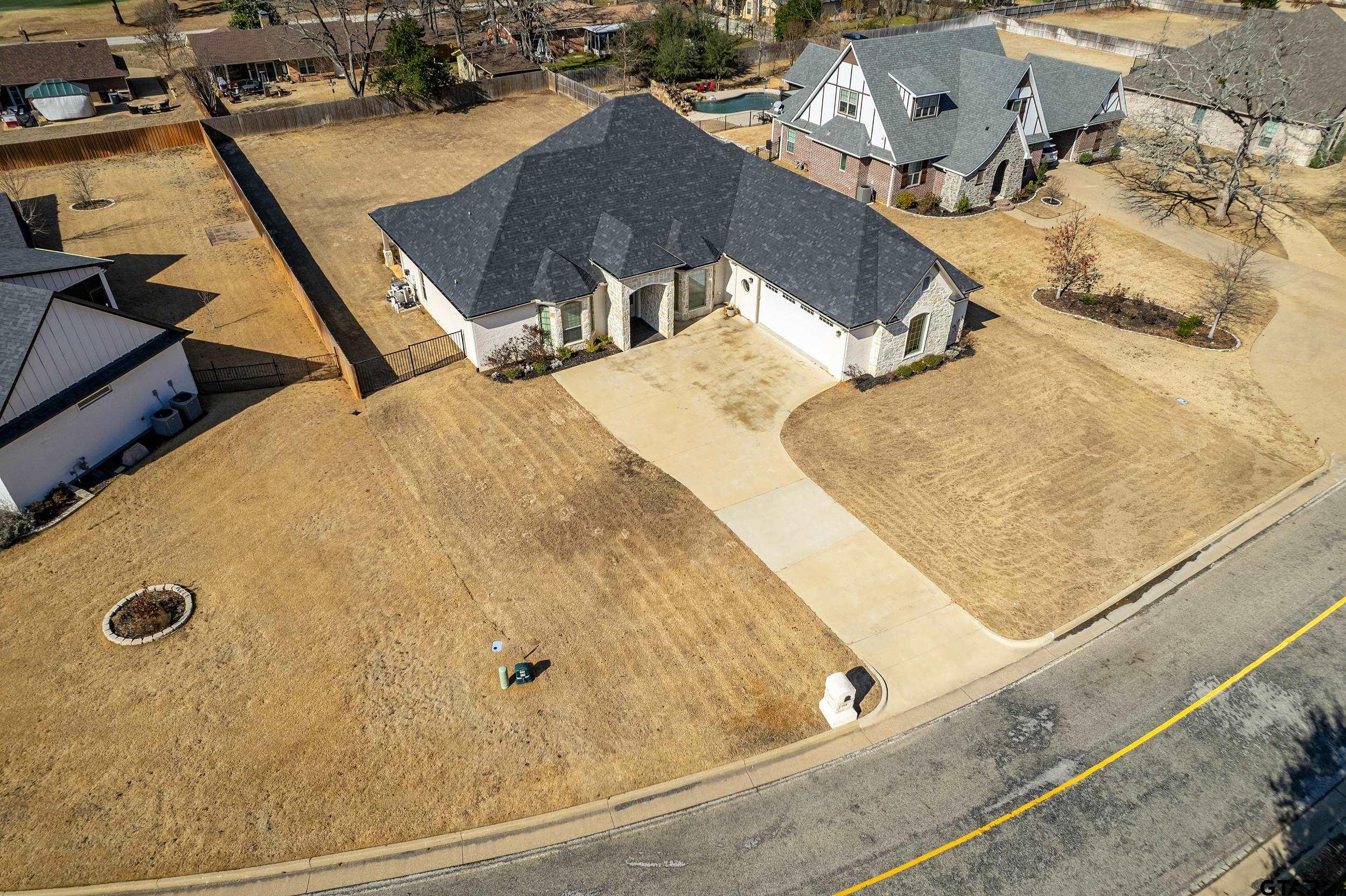 204 Winged Foot Dr