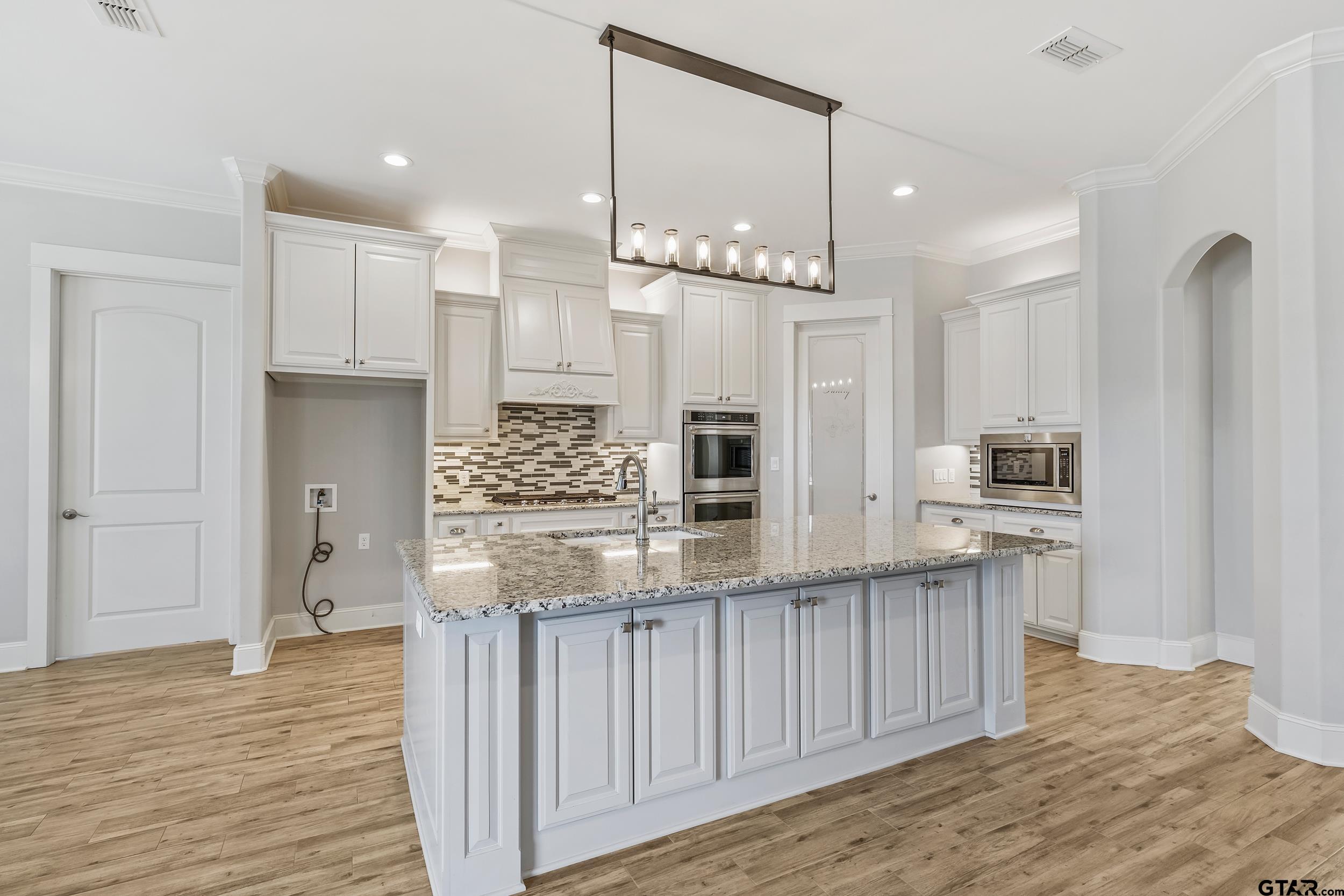 204 Winged Foot Dr