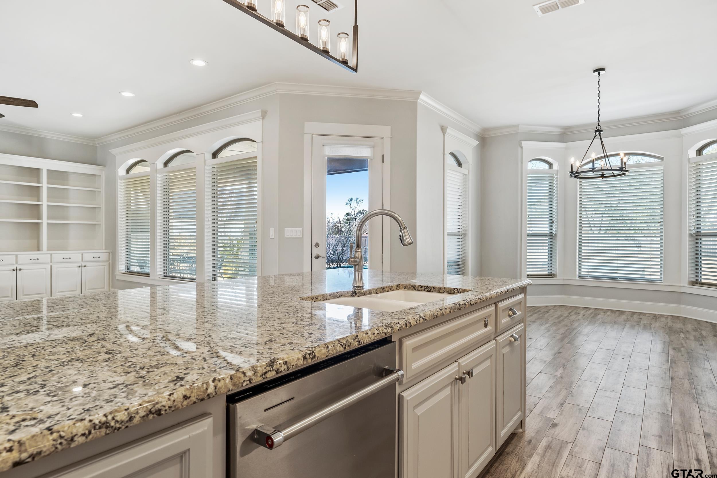 204 Winged Foot Dr