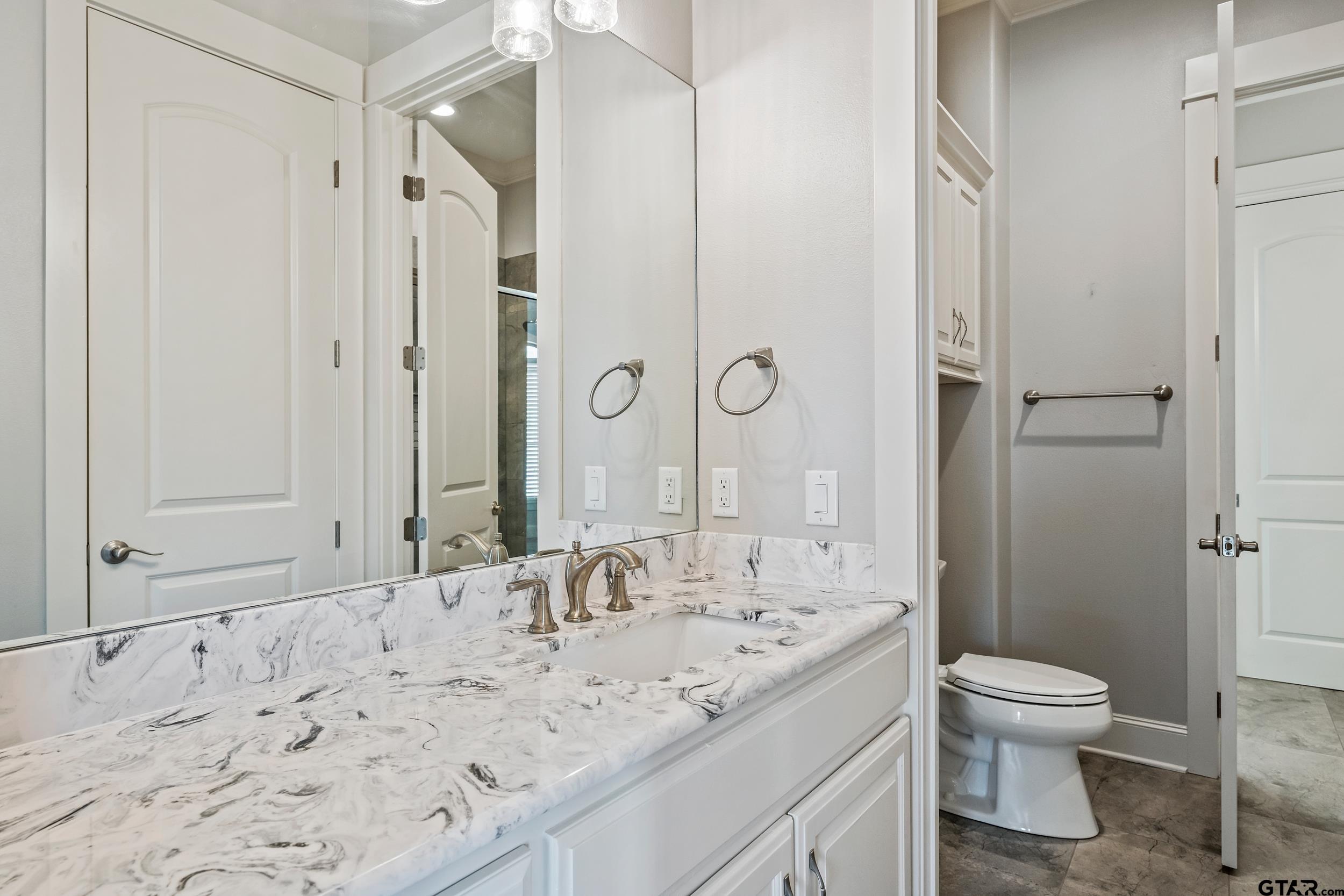 204 Winged Foot Dr