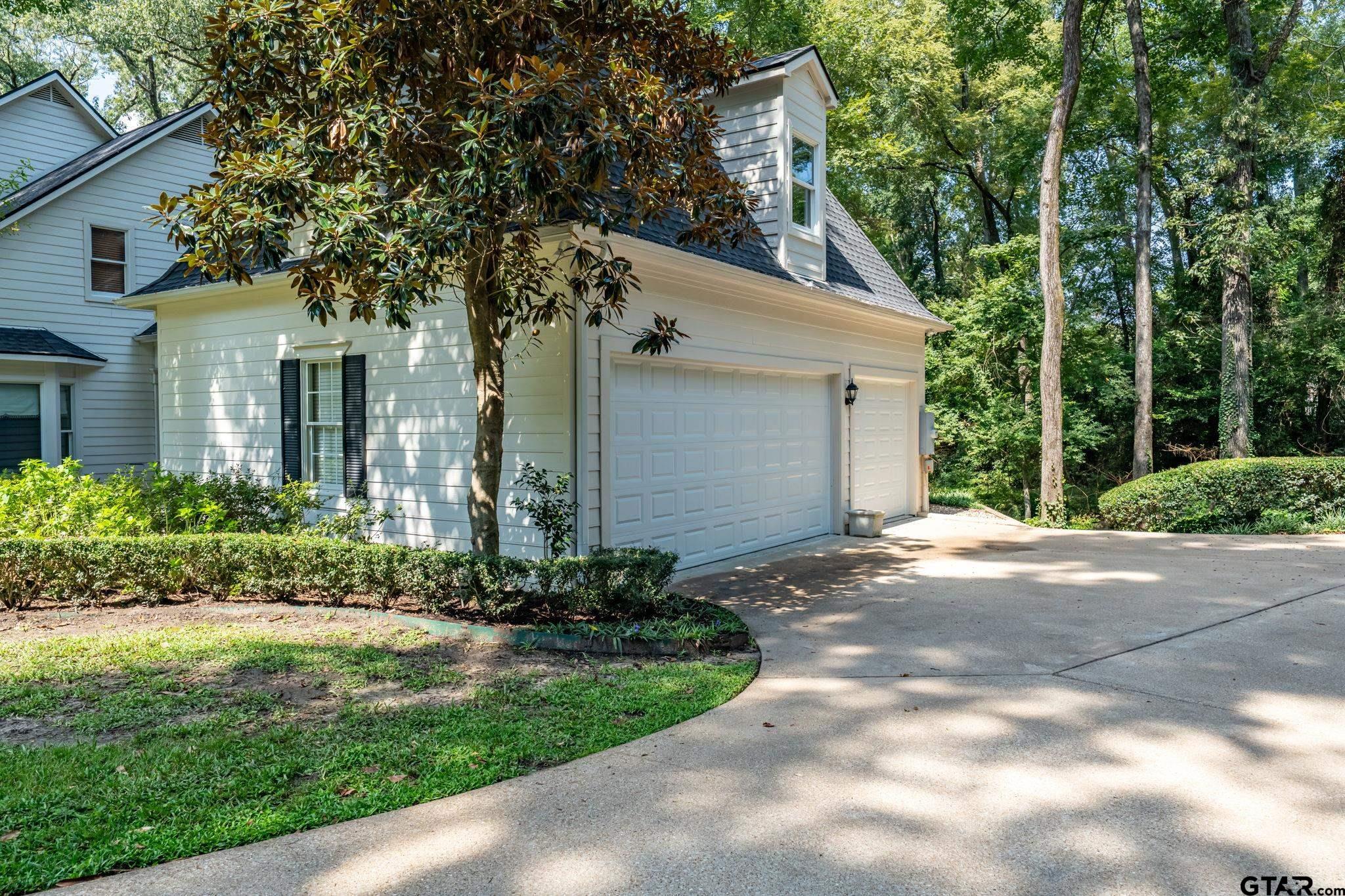 3889 Brighton Creek Circle