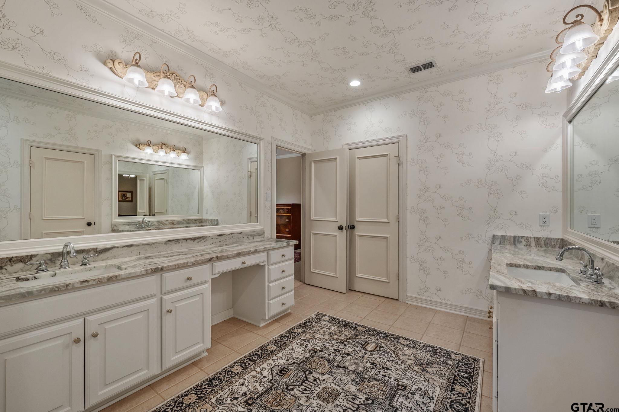 3889 Brighton Creek Circle