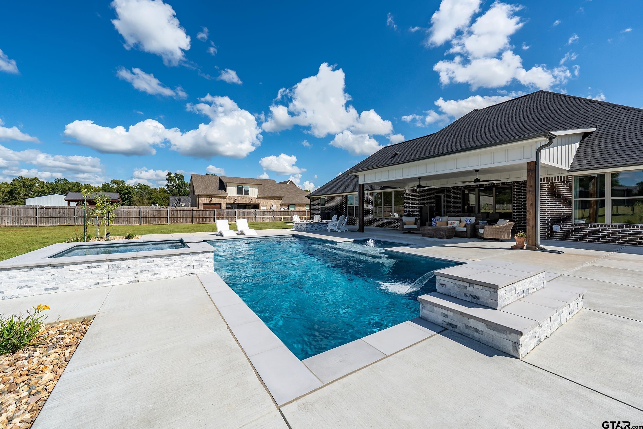 21849 Country Meadows