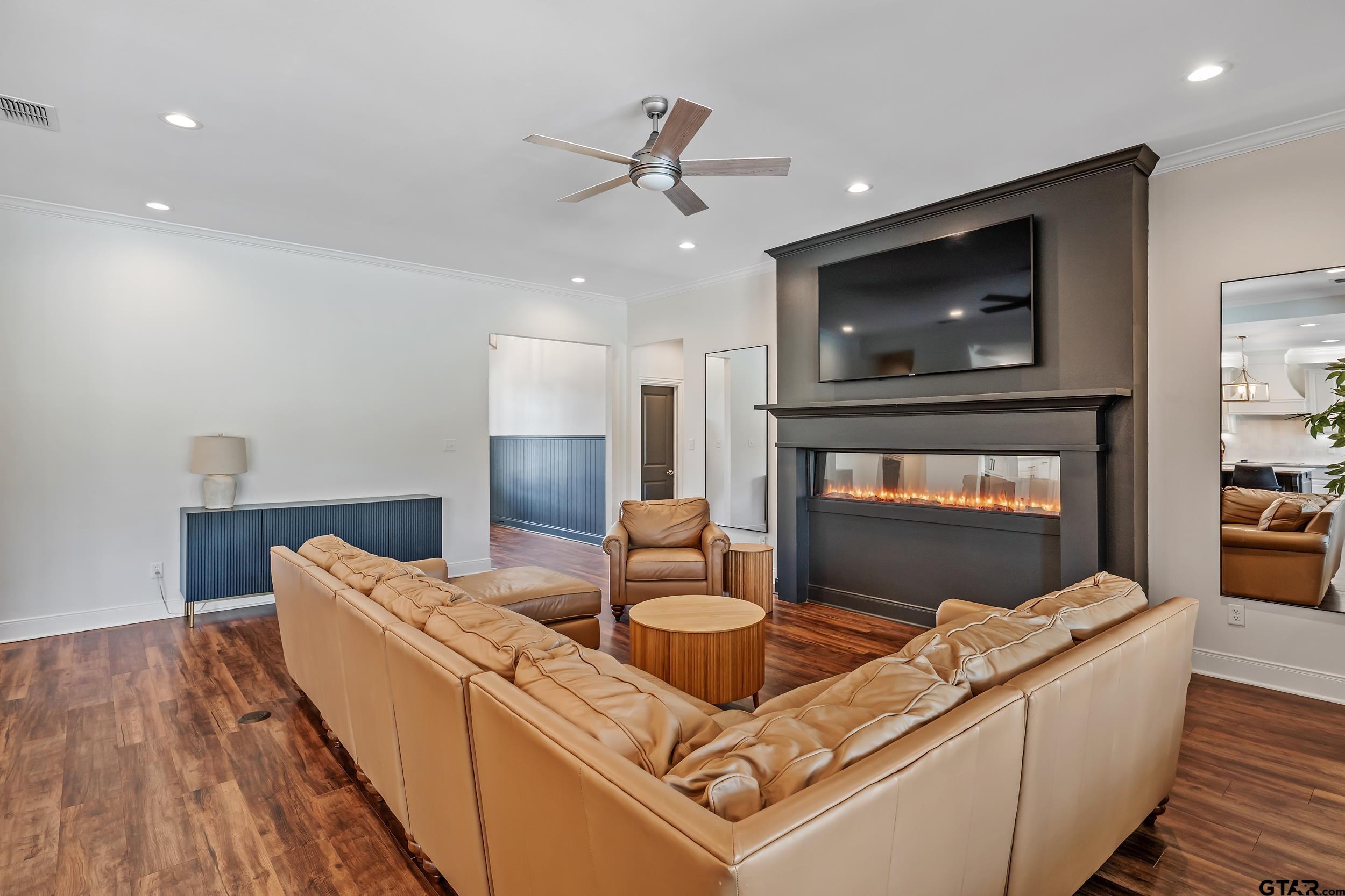 21849 Country Meadows