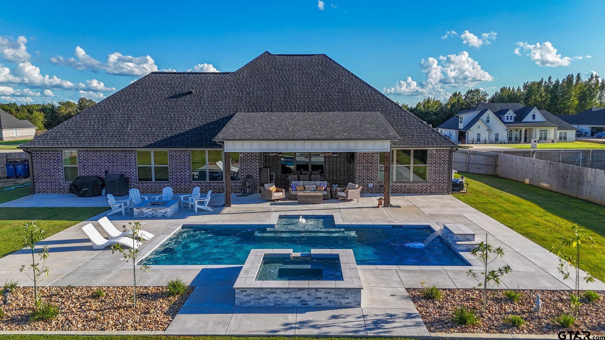 21849 Country Meadows