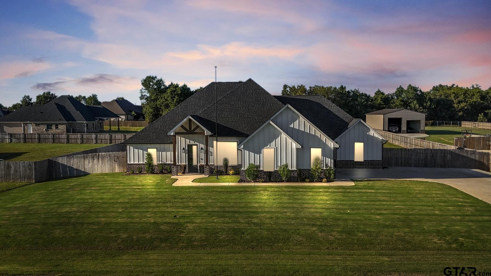 21849 Country Meadows