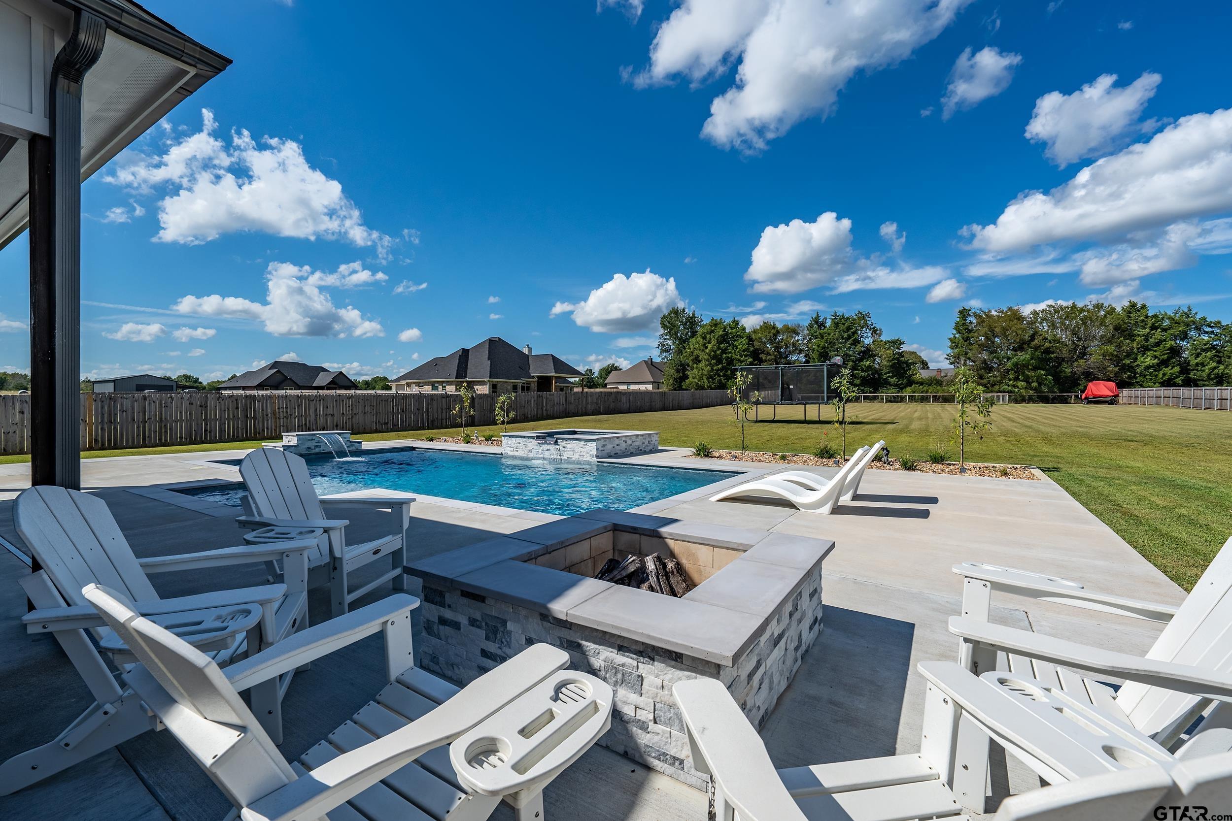 21849 Country Meadows
