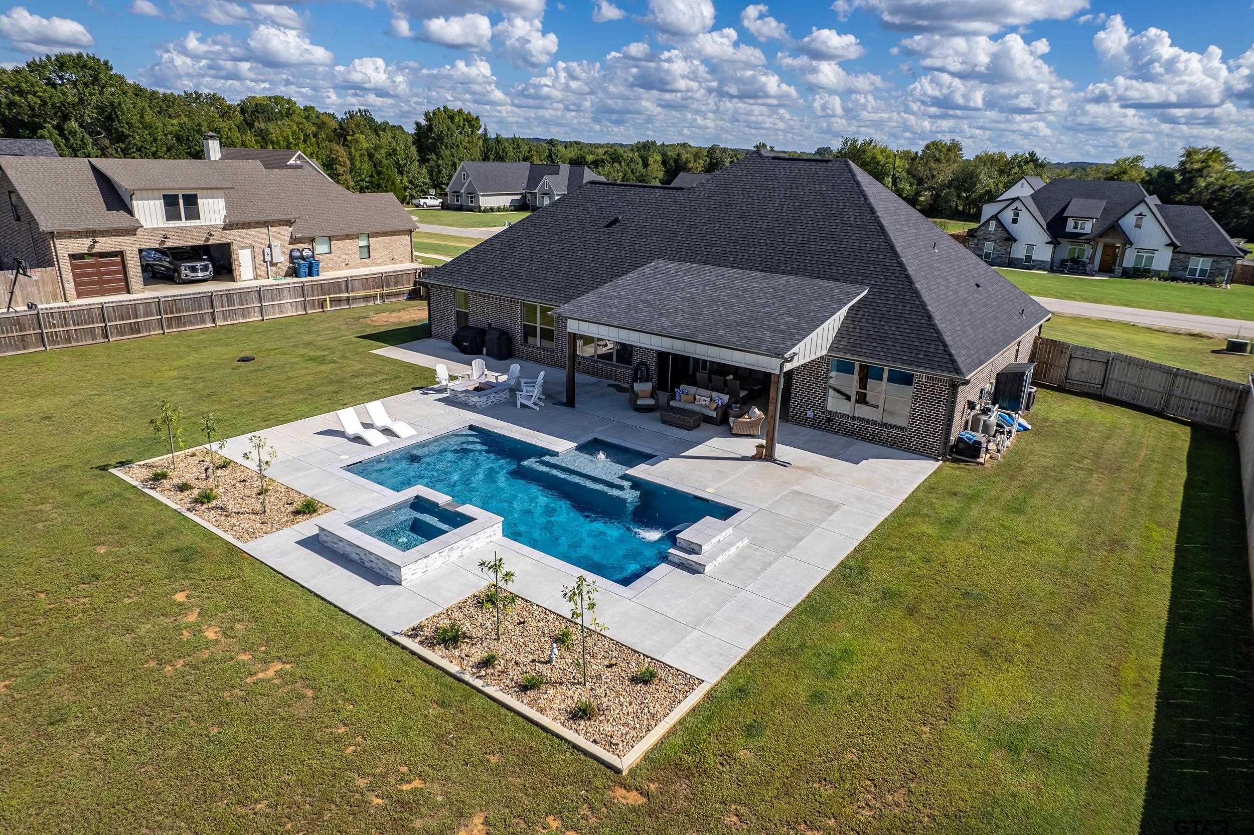 21849 Country Meadows