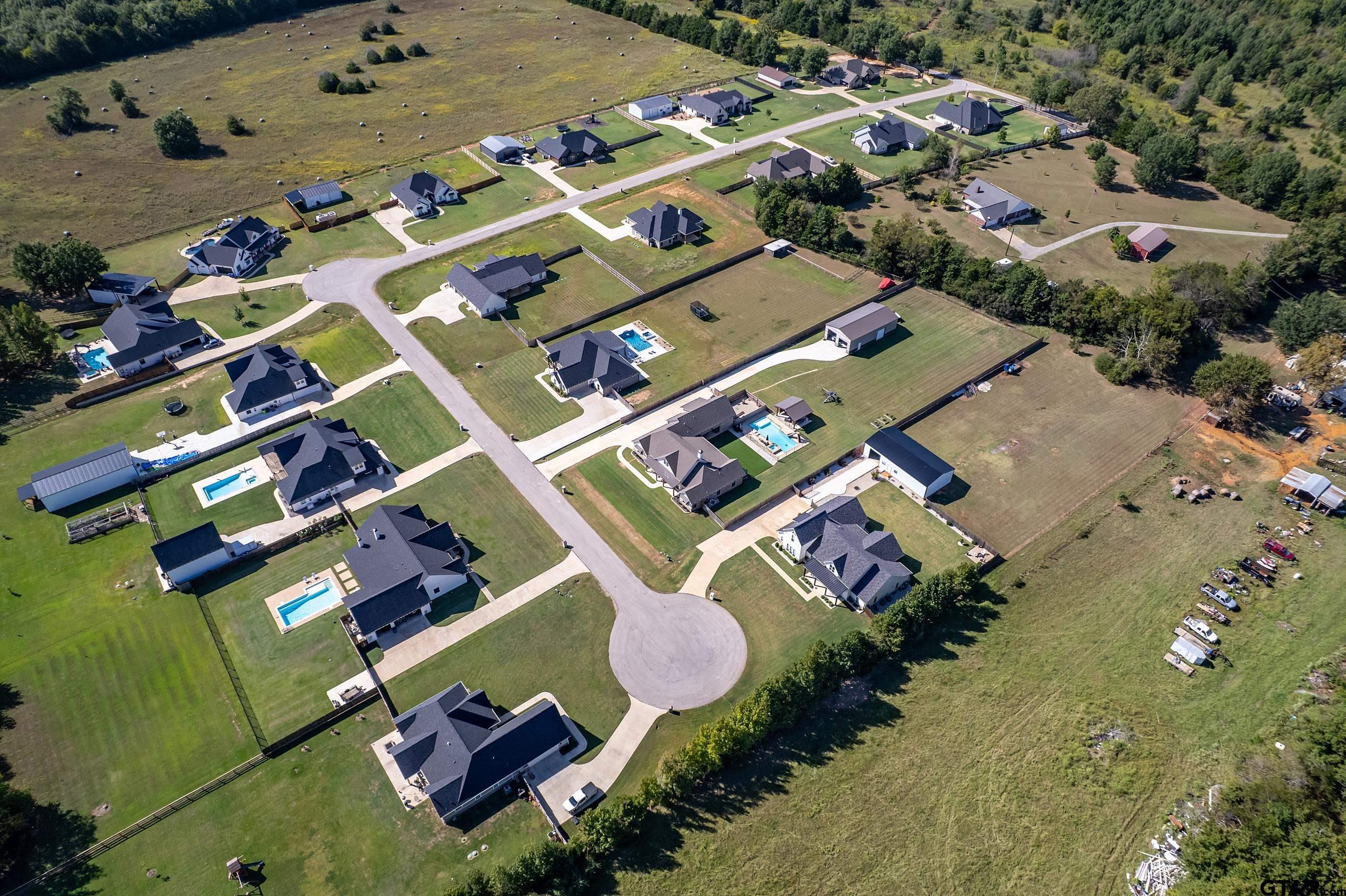 21849 Country Meadows