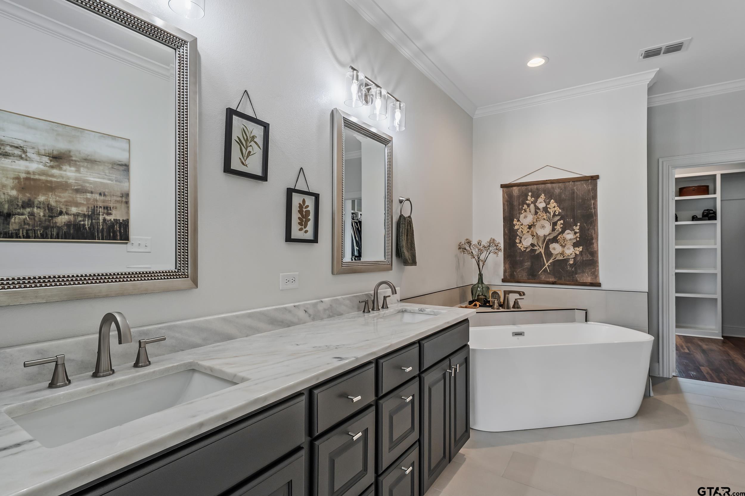 21849 Country Meadows