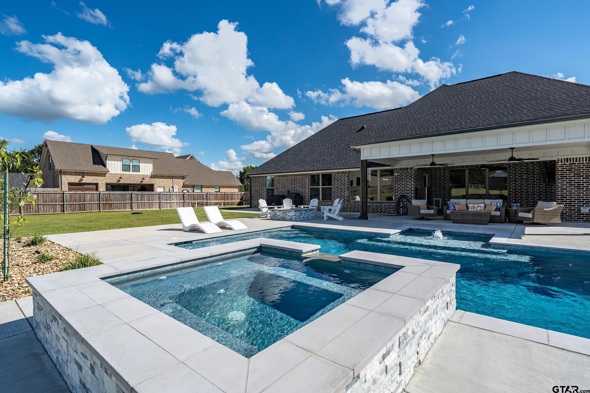 21849 Country Meadows