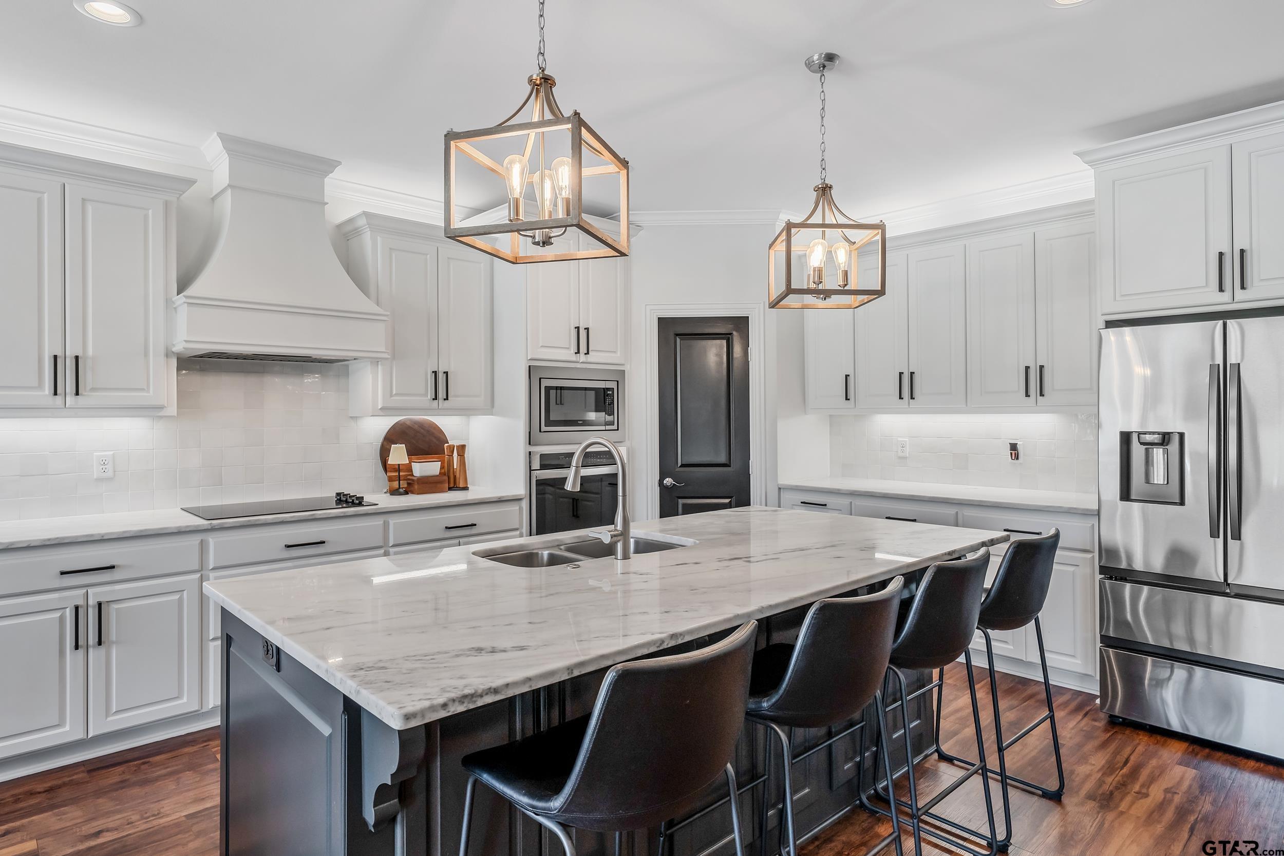 21849 Country Meadows