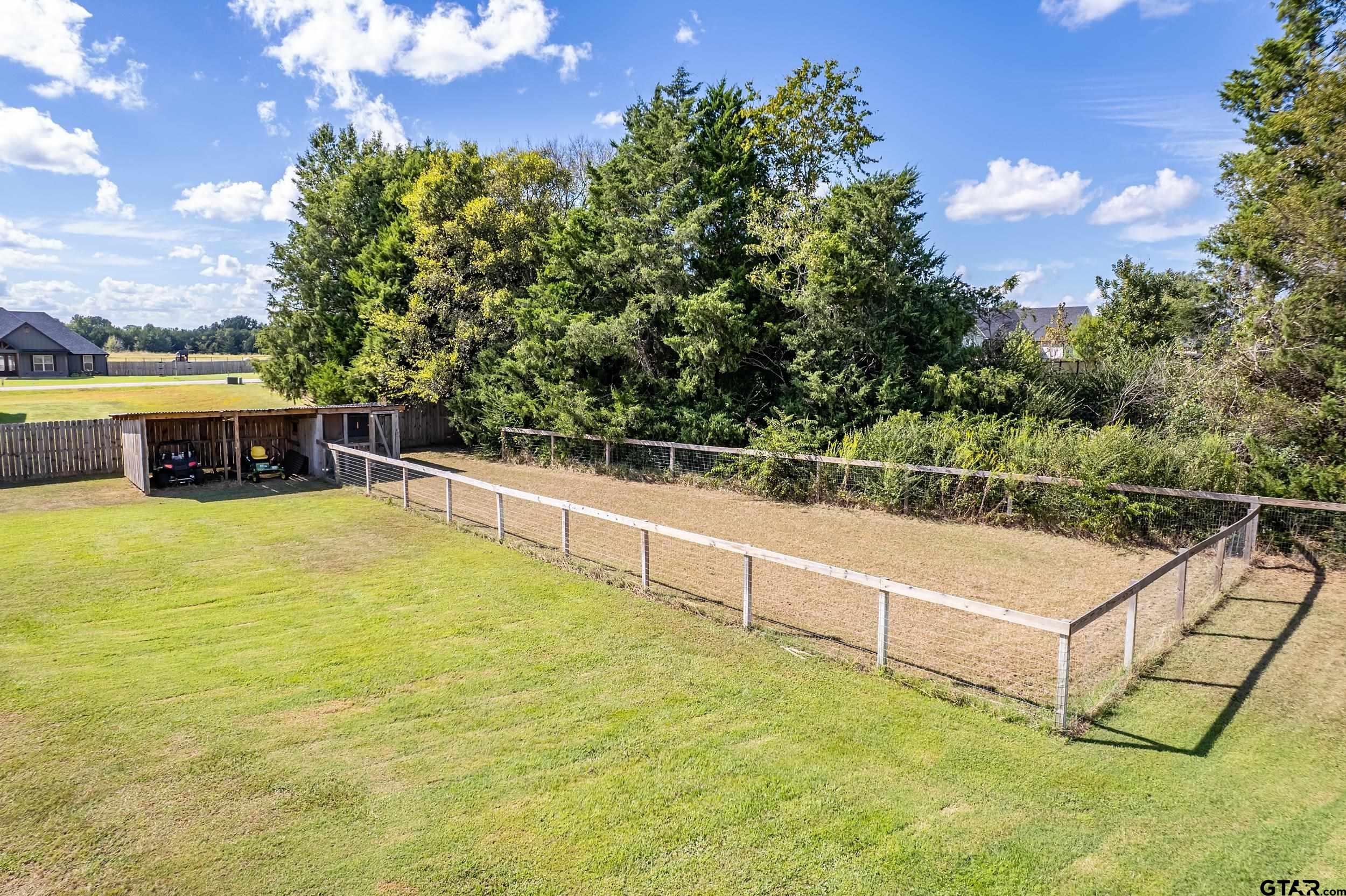 21849 Country Meadows