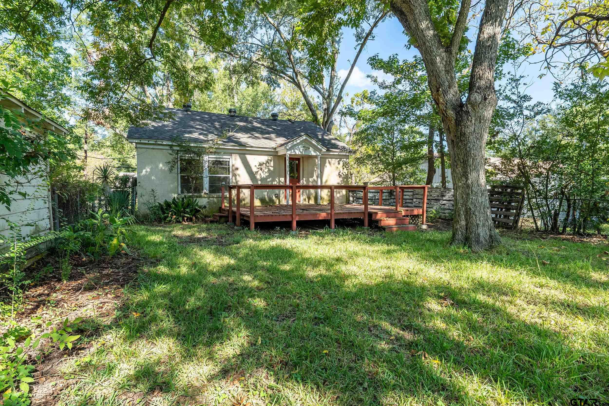 2622 Oak Ln