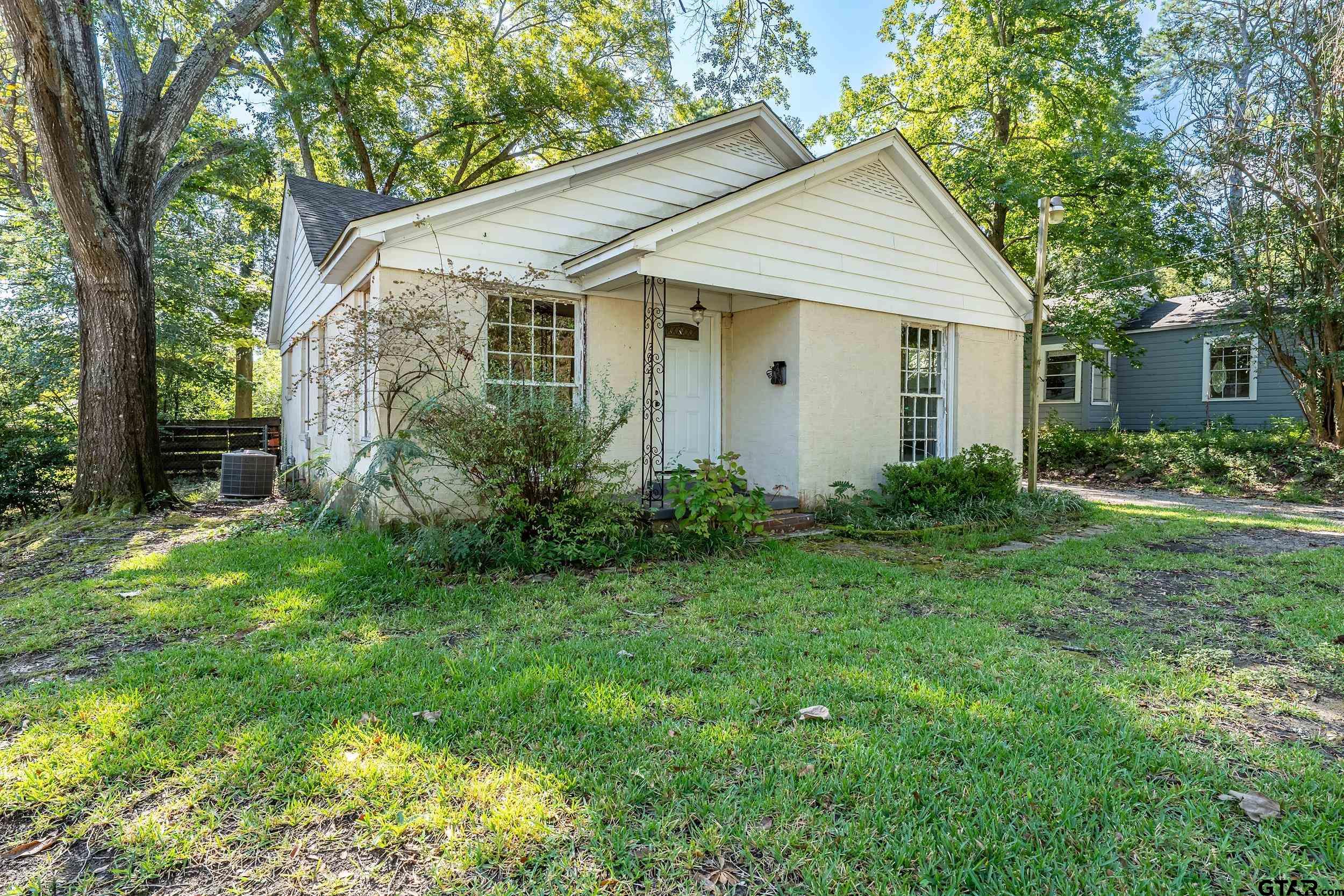 2622 Oak Ln