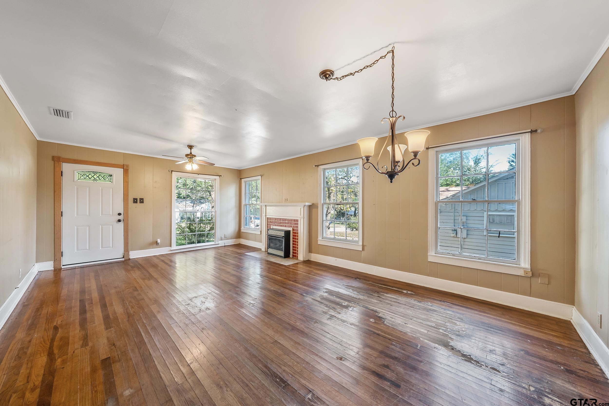 2622 Oak Ln