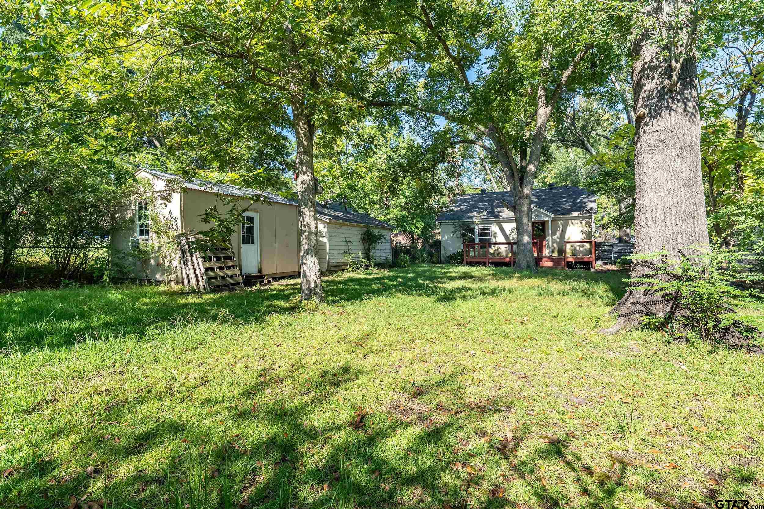 2622 Oak Ln