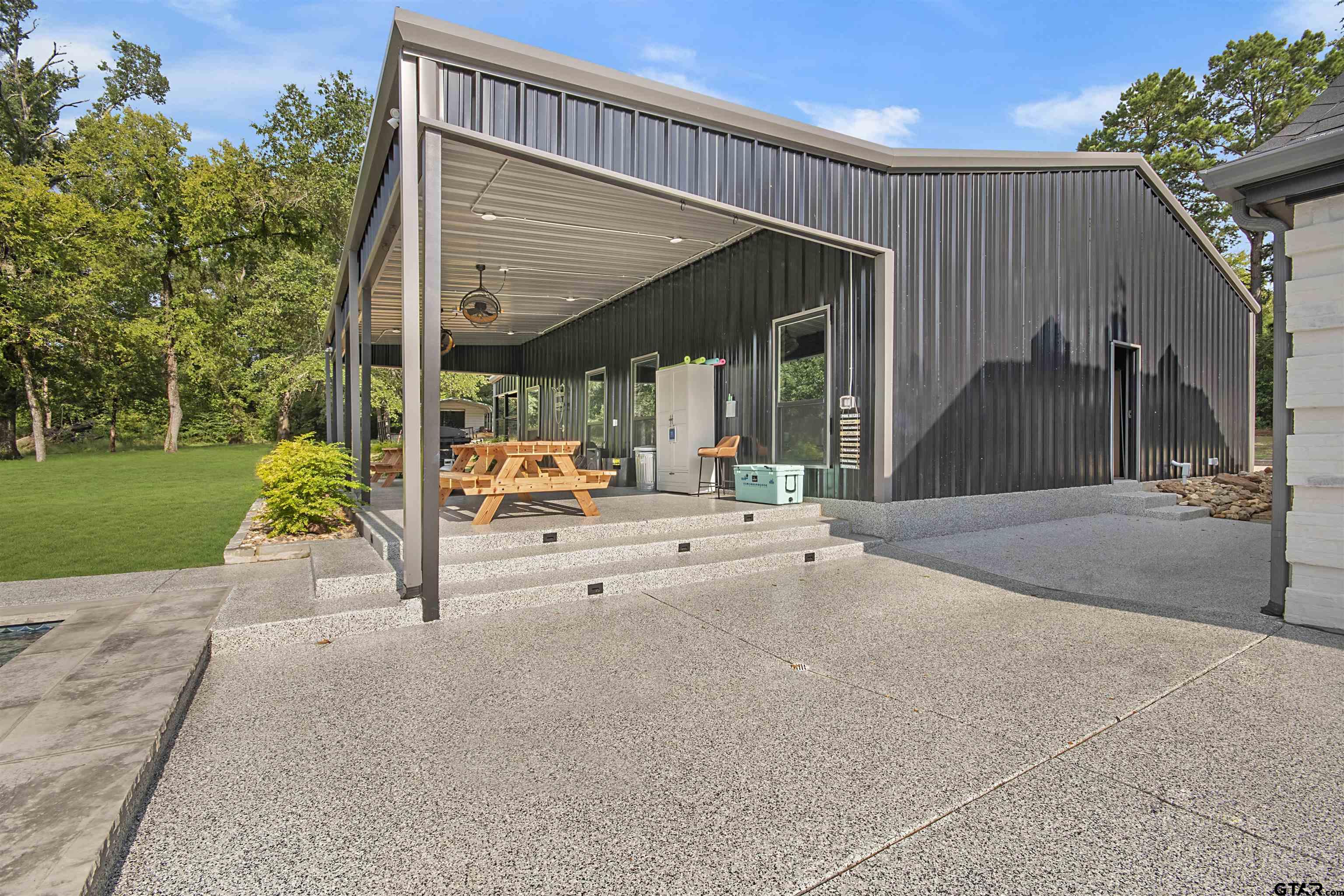 130 AN County Road 379