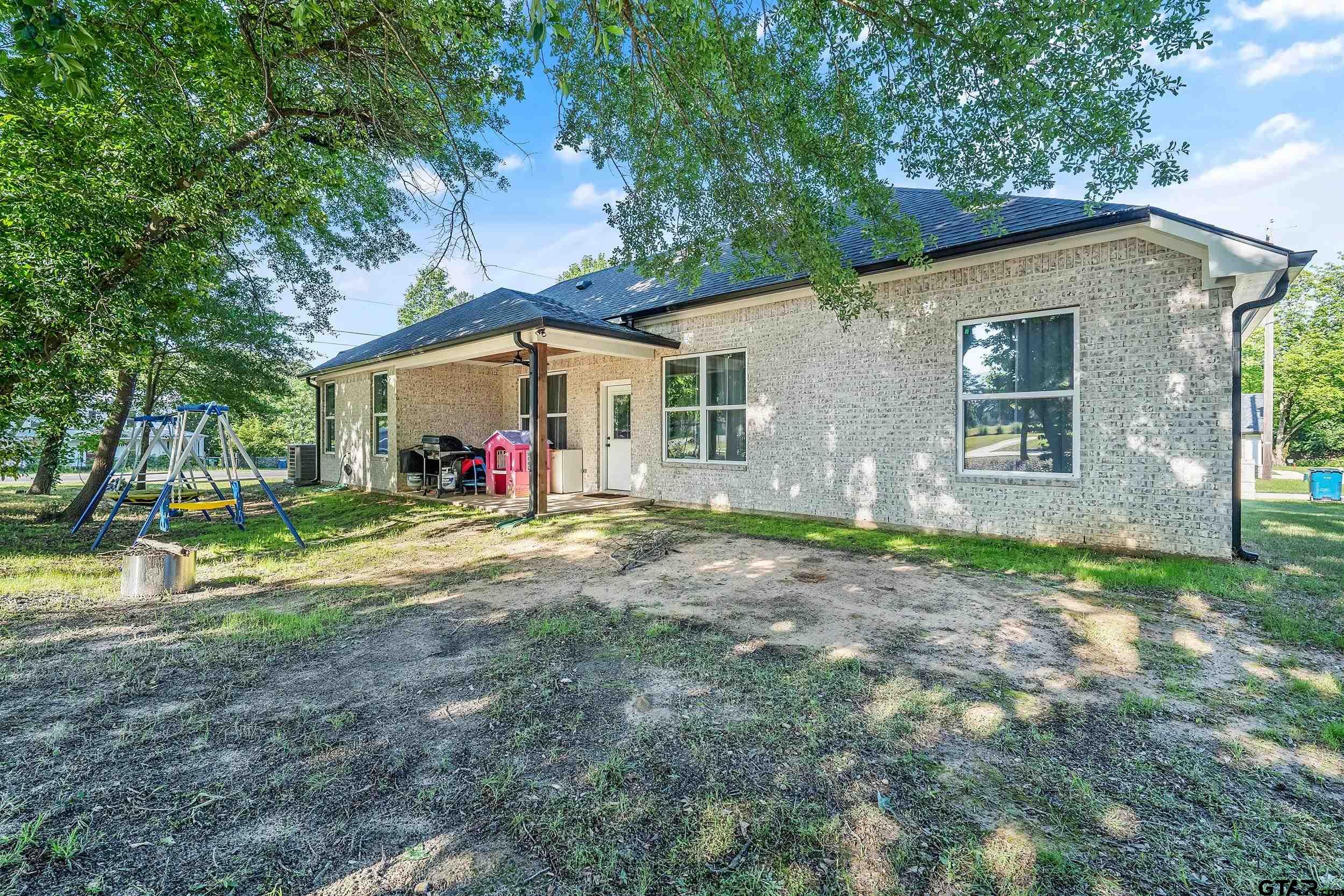 519 Crystal Ave