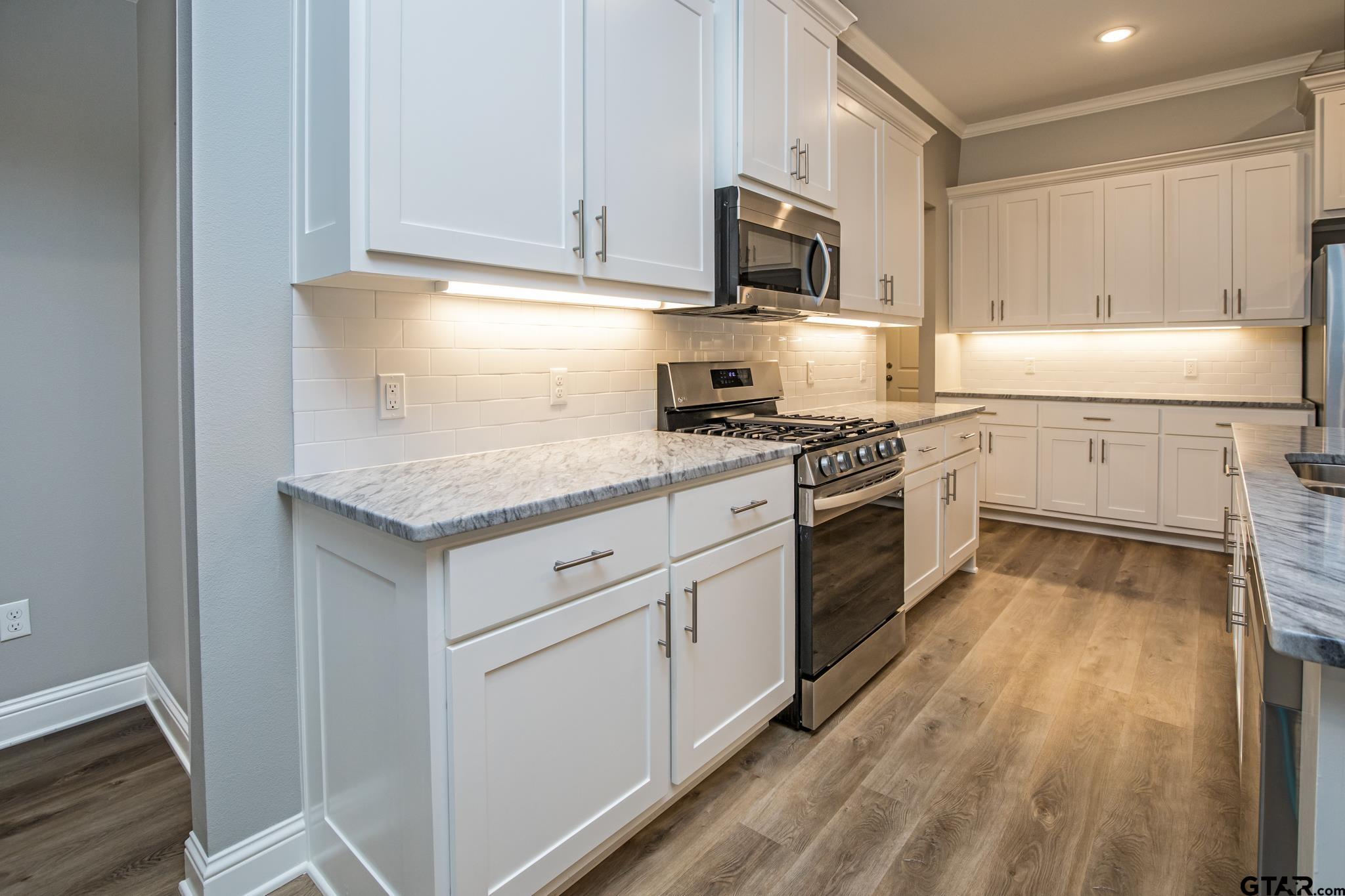 108 Amanda Ave