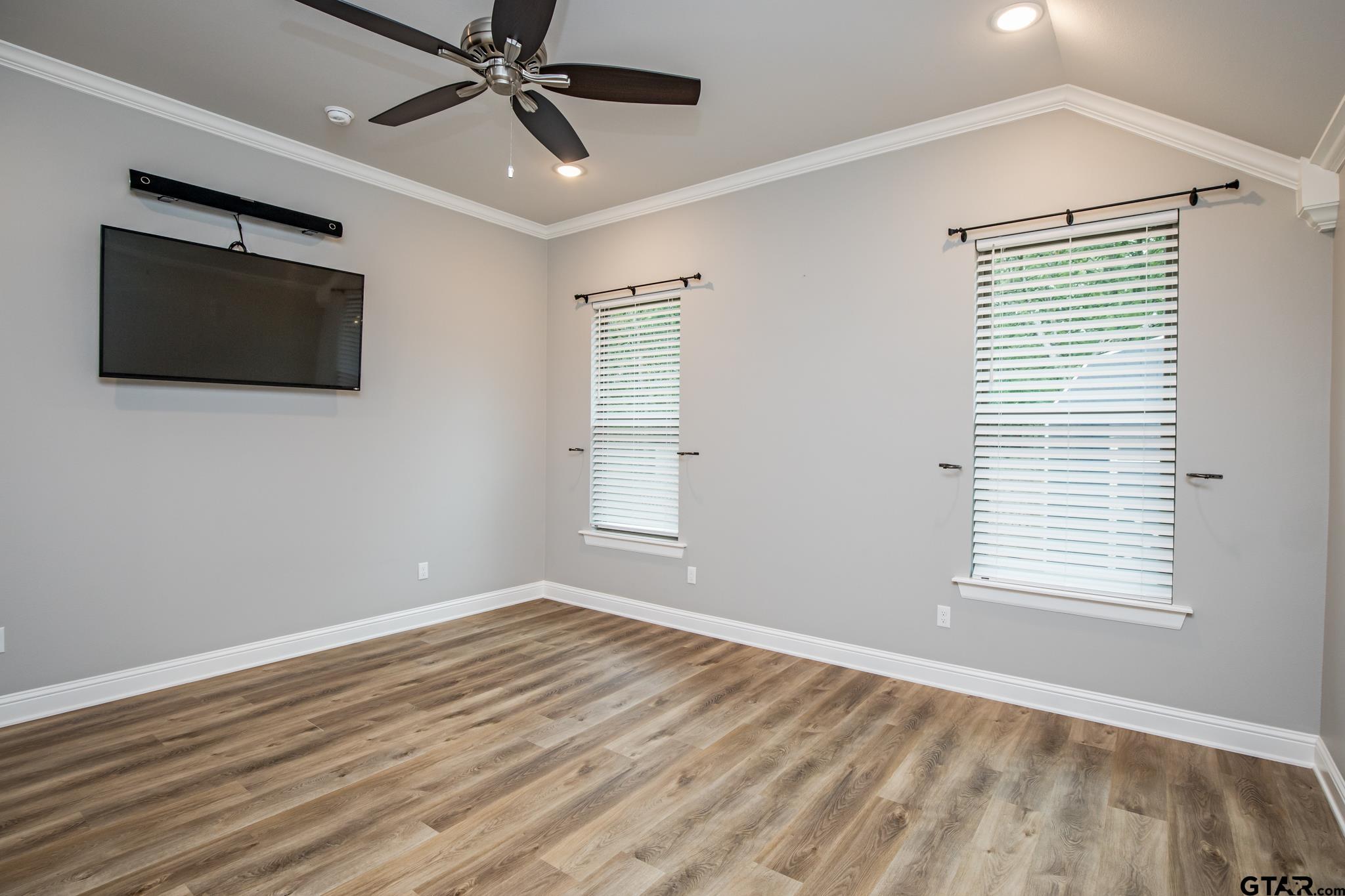 108 Amanda Ave
