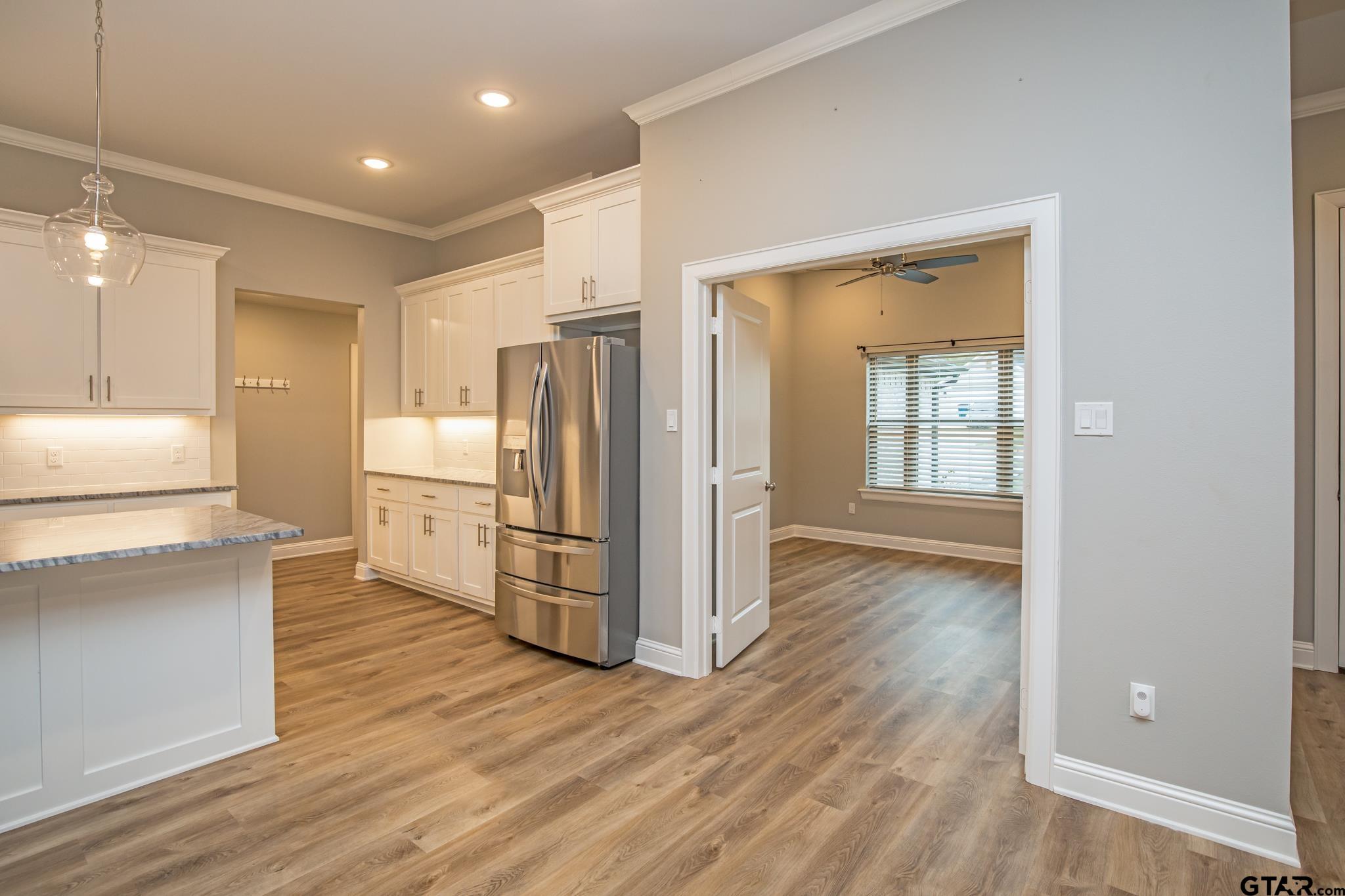 108 Amanda Ave