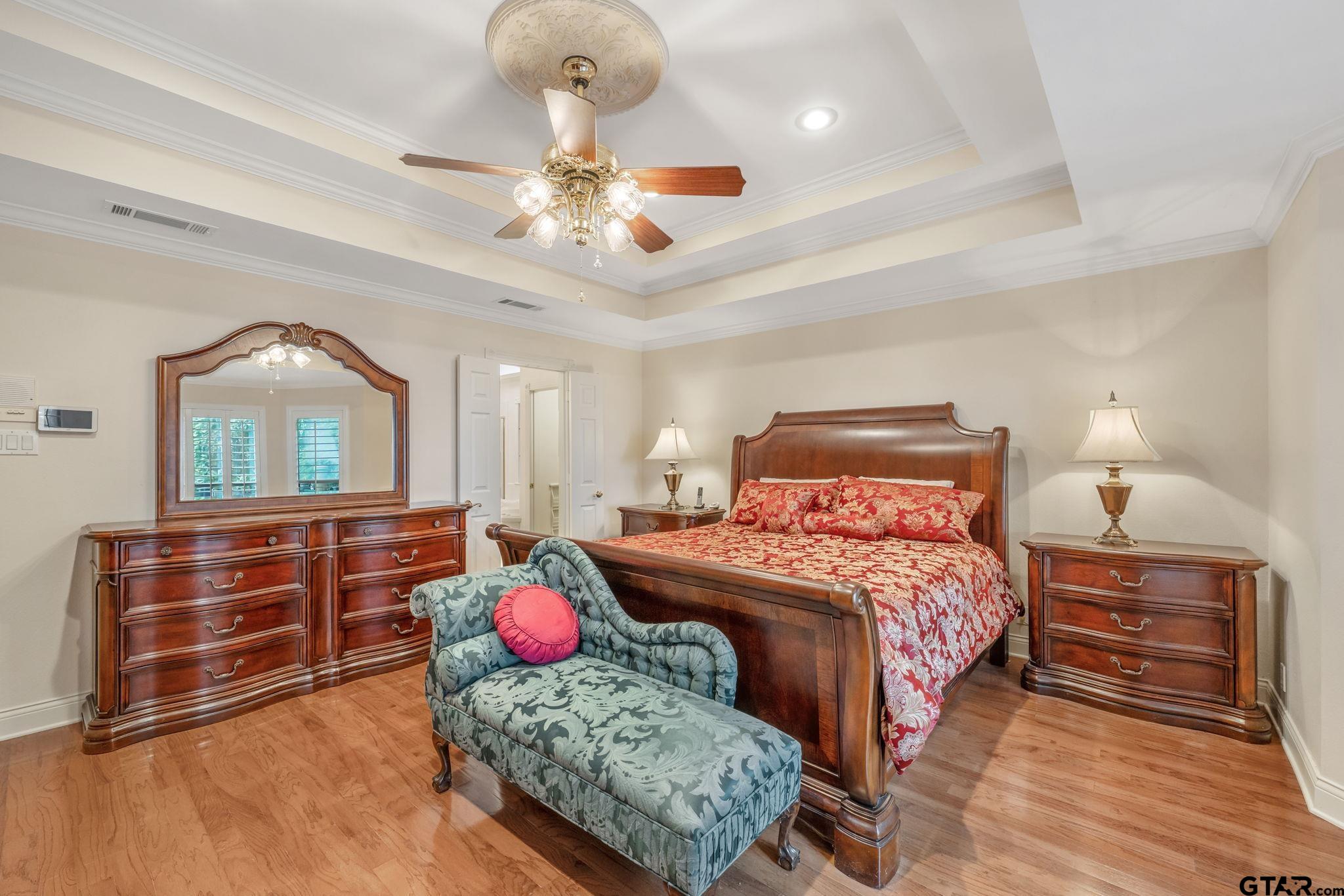 18004 Lookout Valley