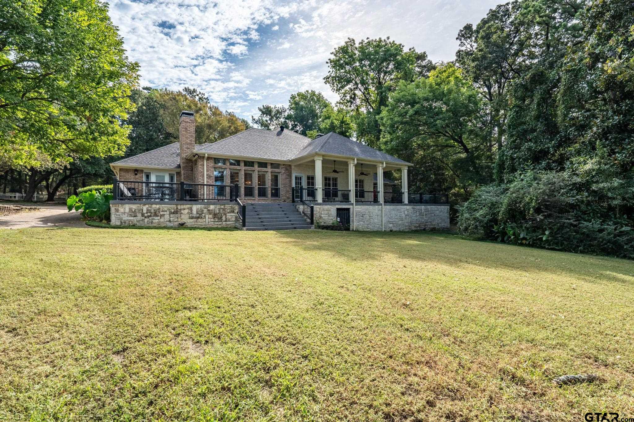 18004 Lookout Valley