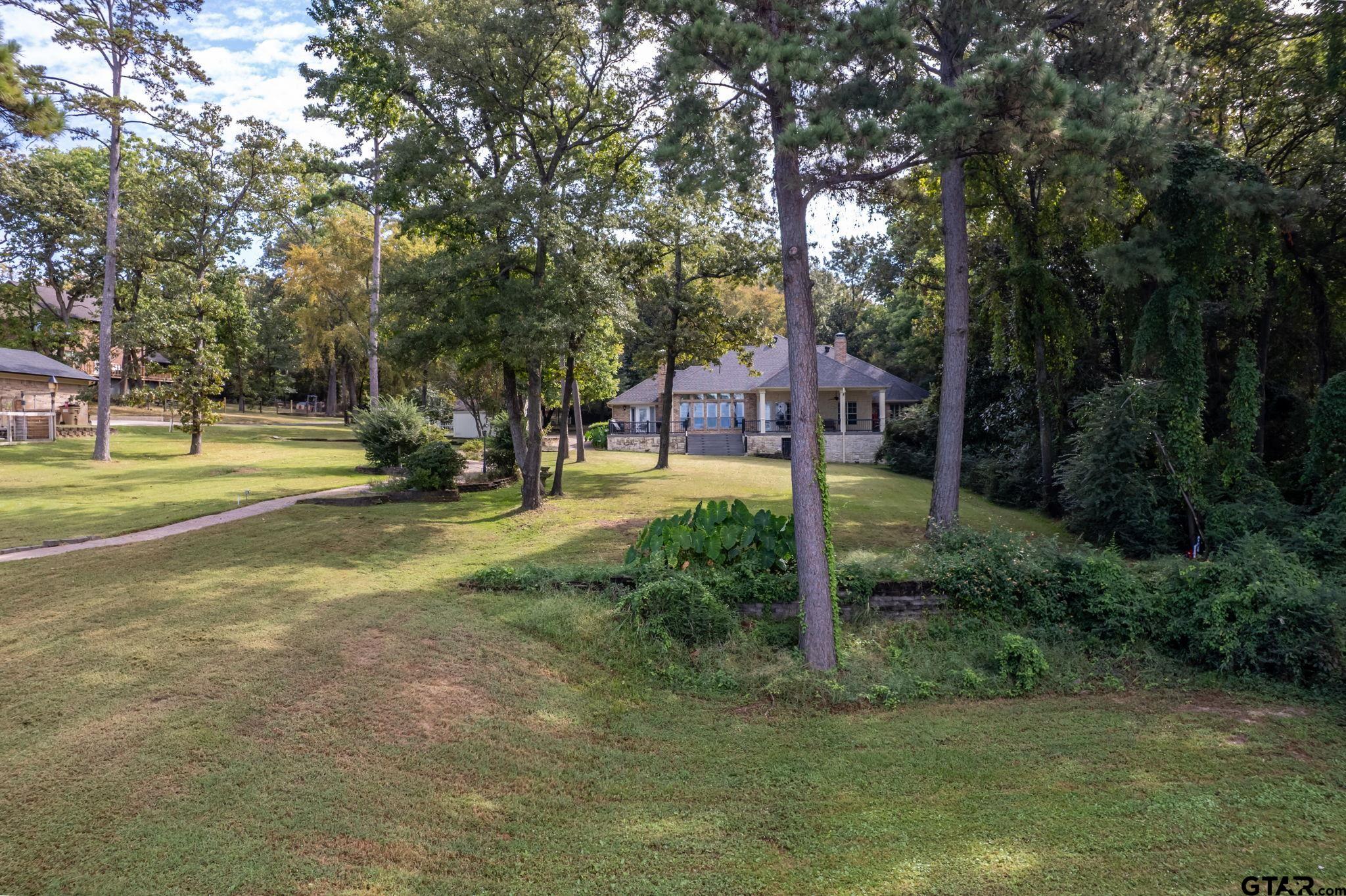 18004 Lookout Valley