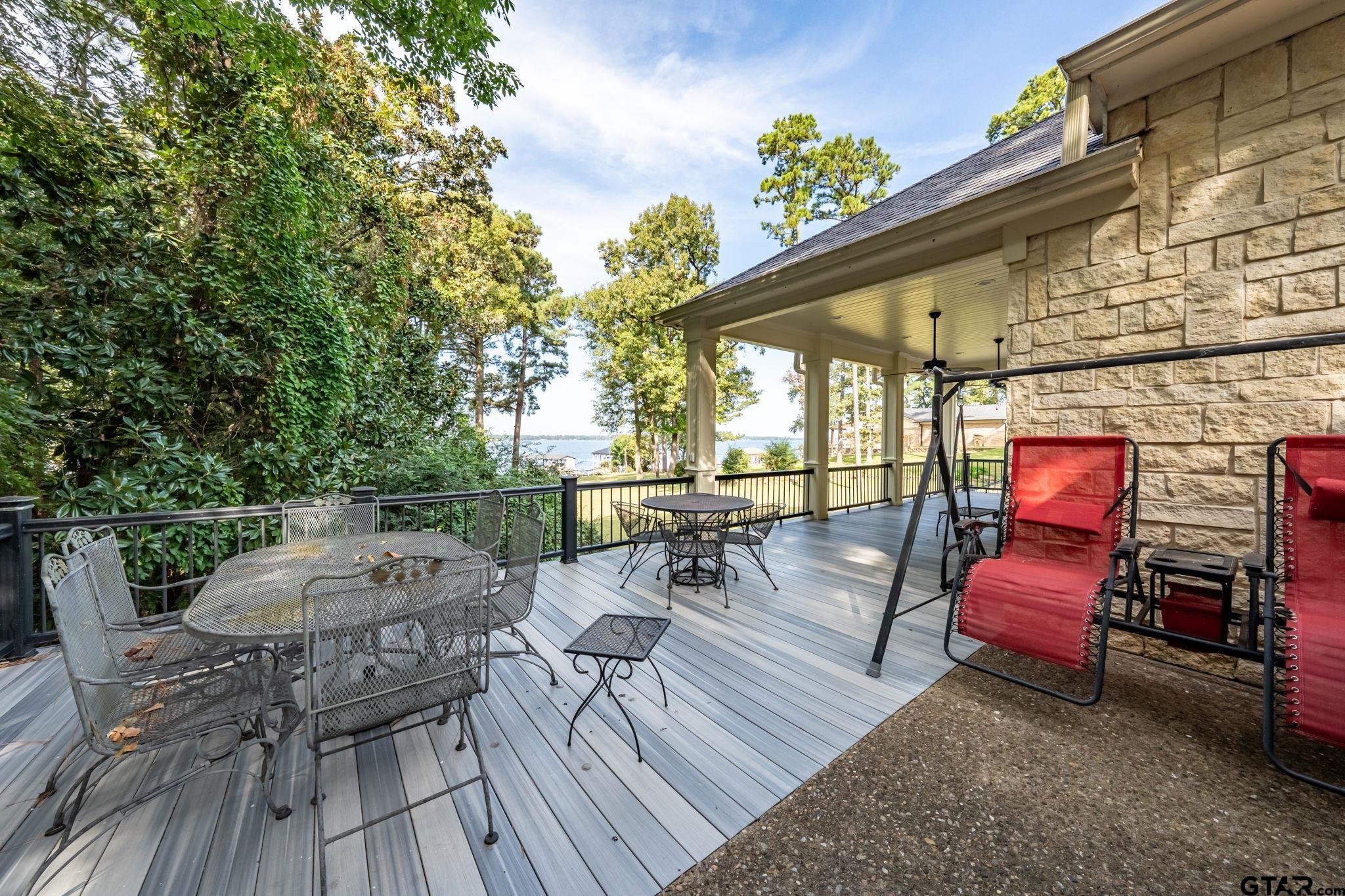 18004 Lookout Valley