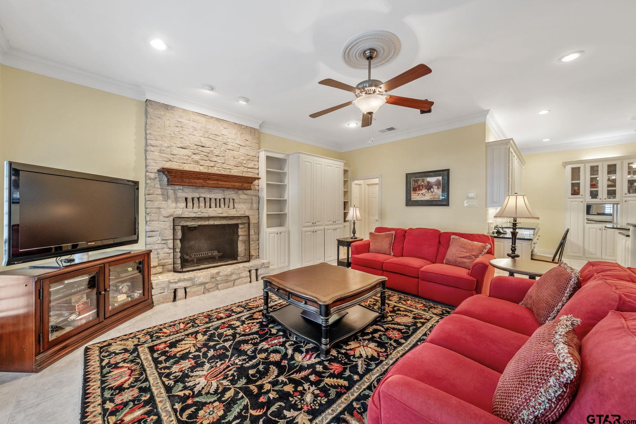 18004 Lookout Valley