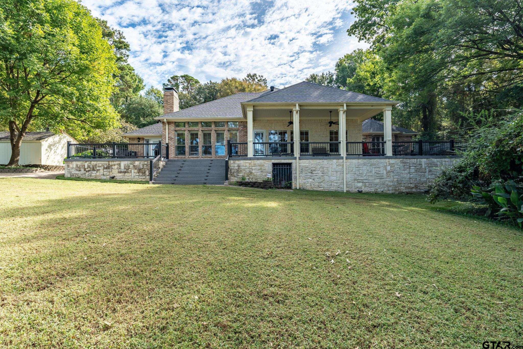 18004 Lookout Valley
