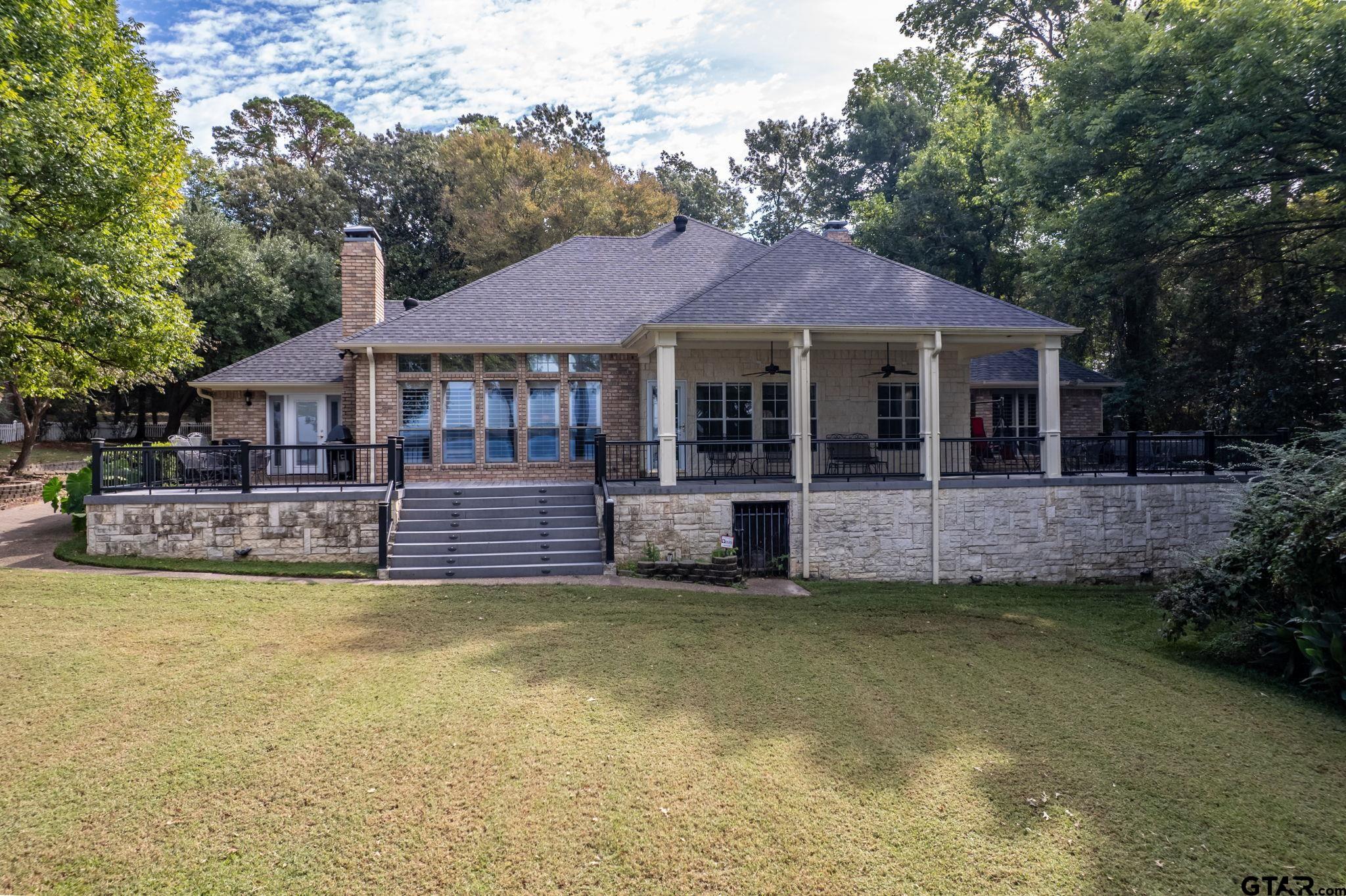18004 Lookout Valley