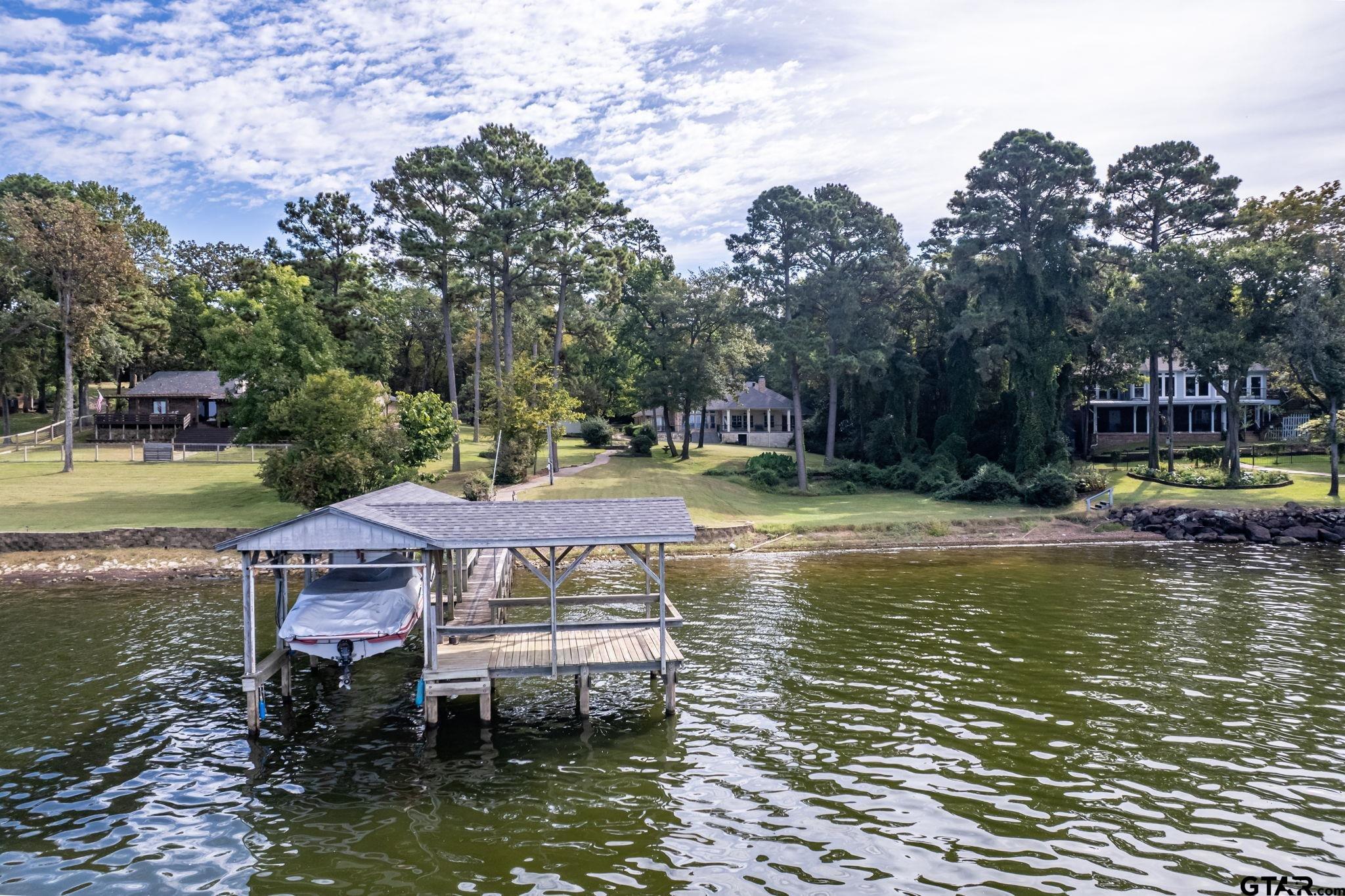 18004 Lookout Valley