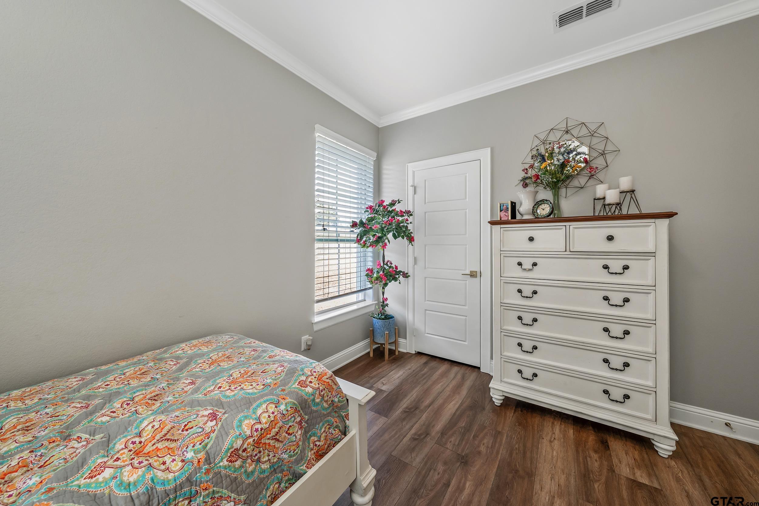 12213 Harlon