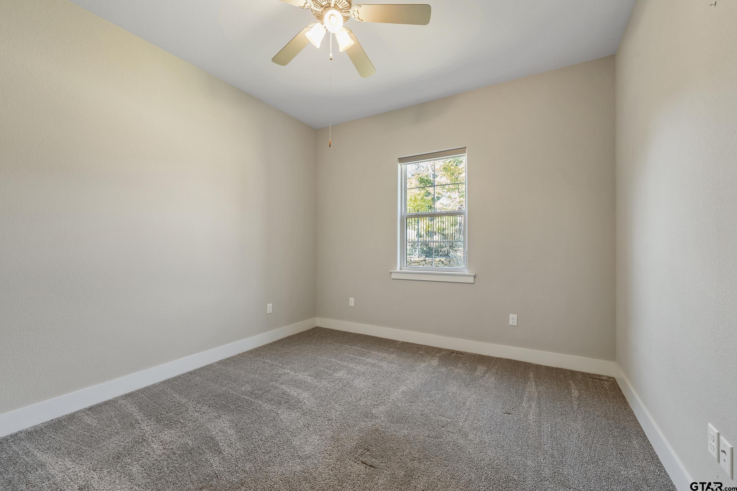 7580 Northlake Drive