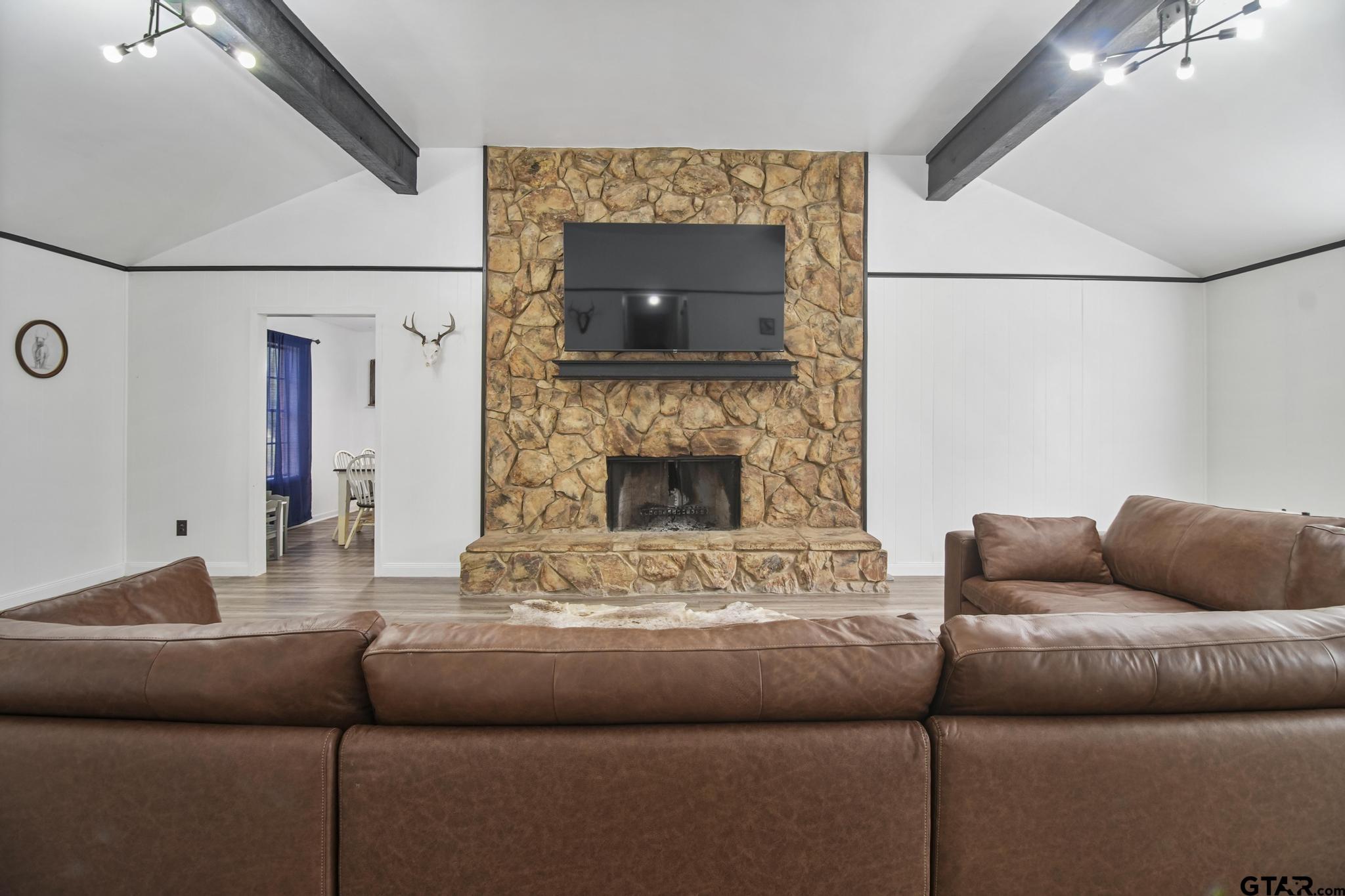 220 An County Road 3732