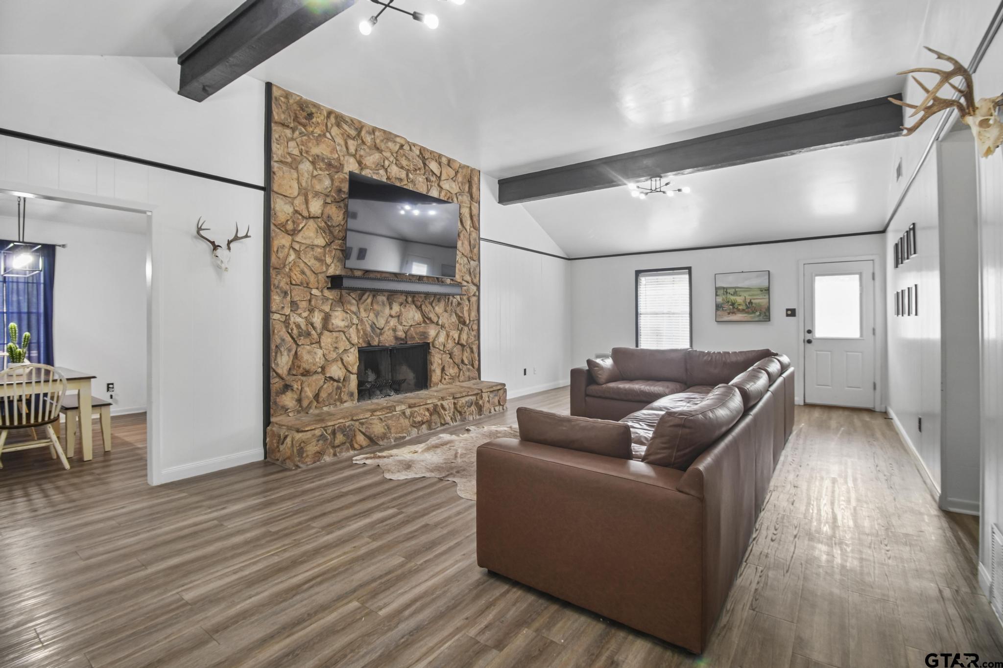 220 An County Road 3732