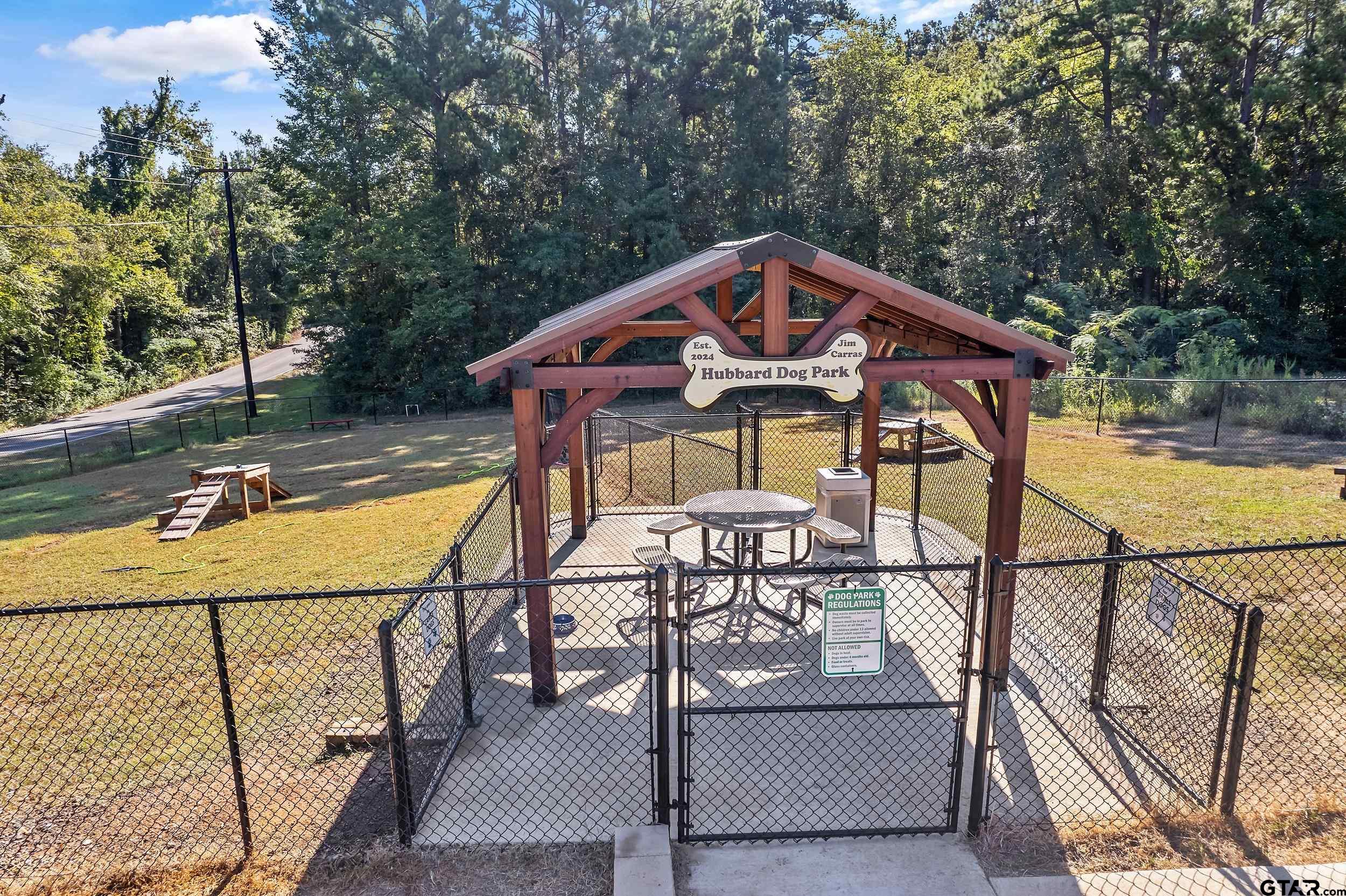 425 Hideaway Central Ln