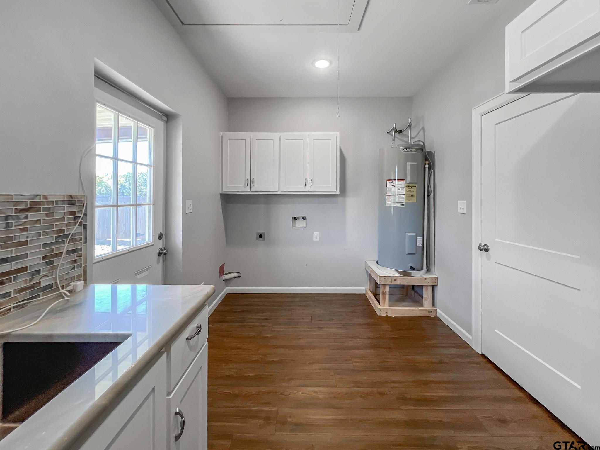 11510 Kitty Hawk