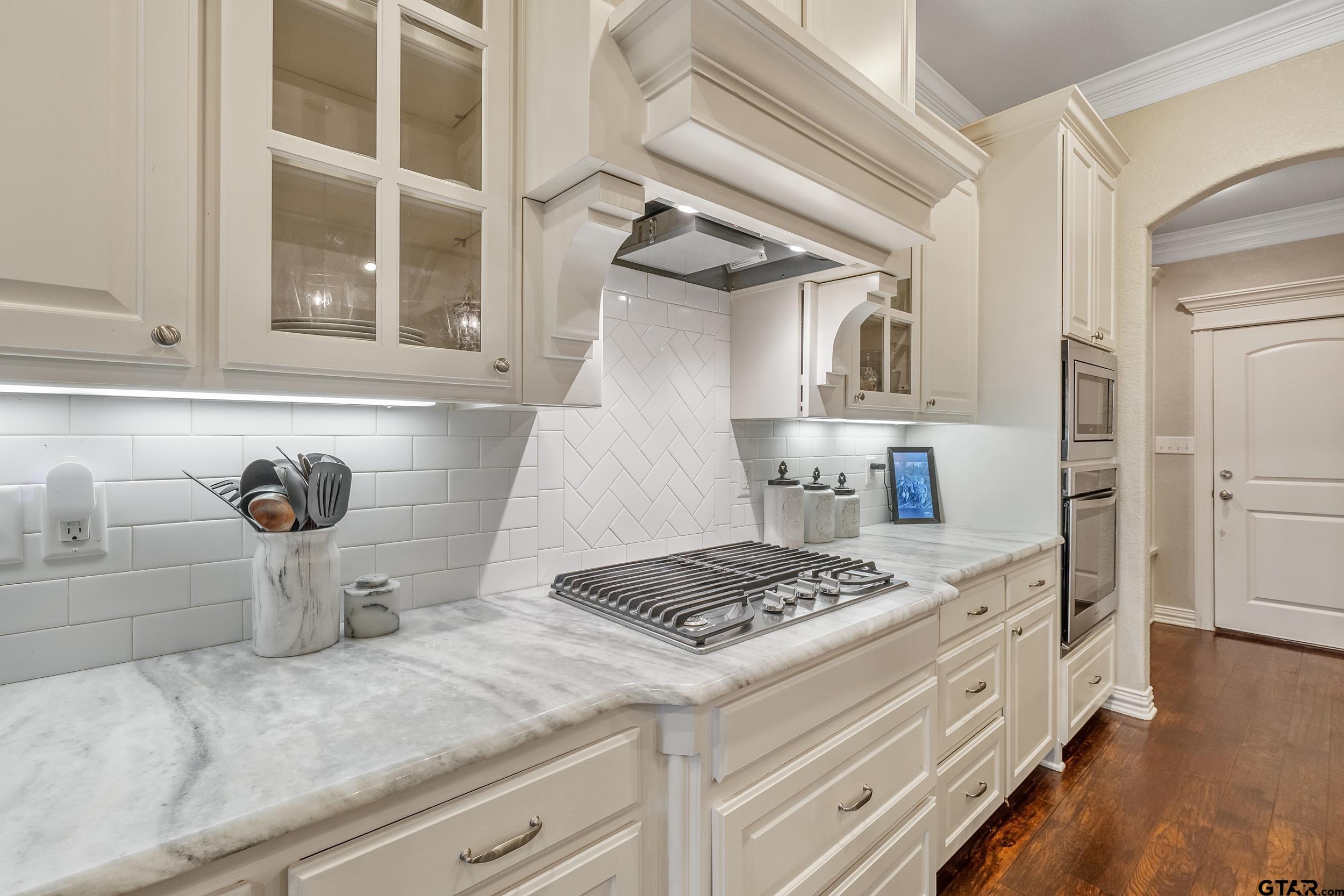 202 Sunnys Halo Blvd