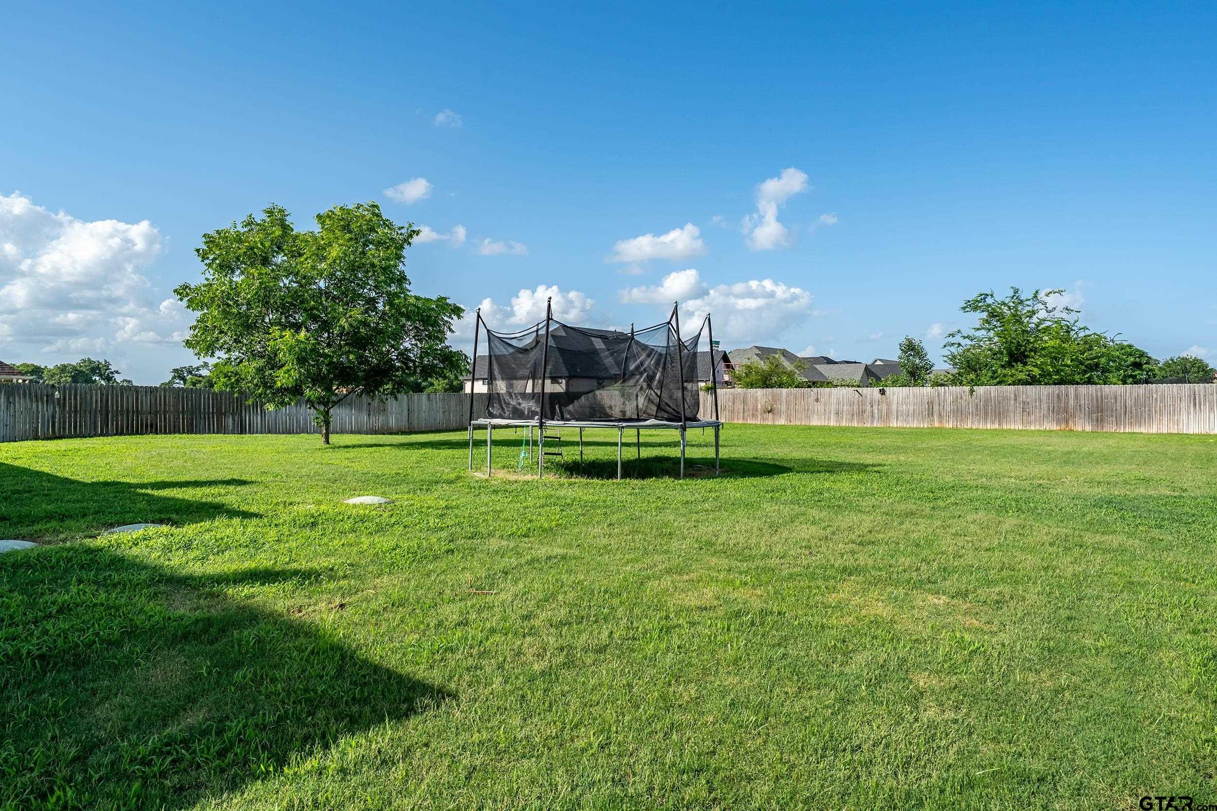 202 Sunnys Halo Blvd