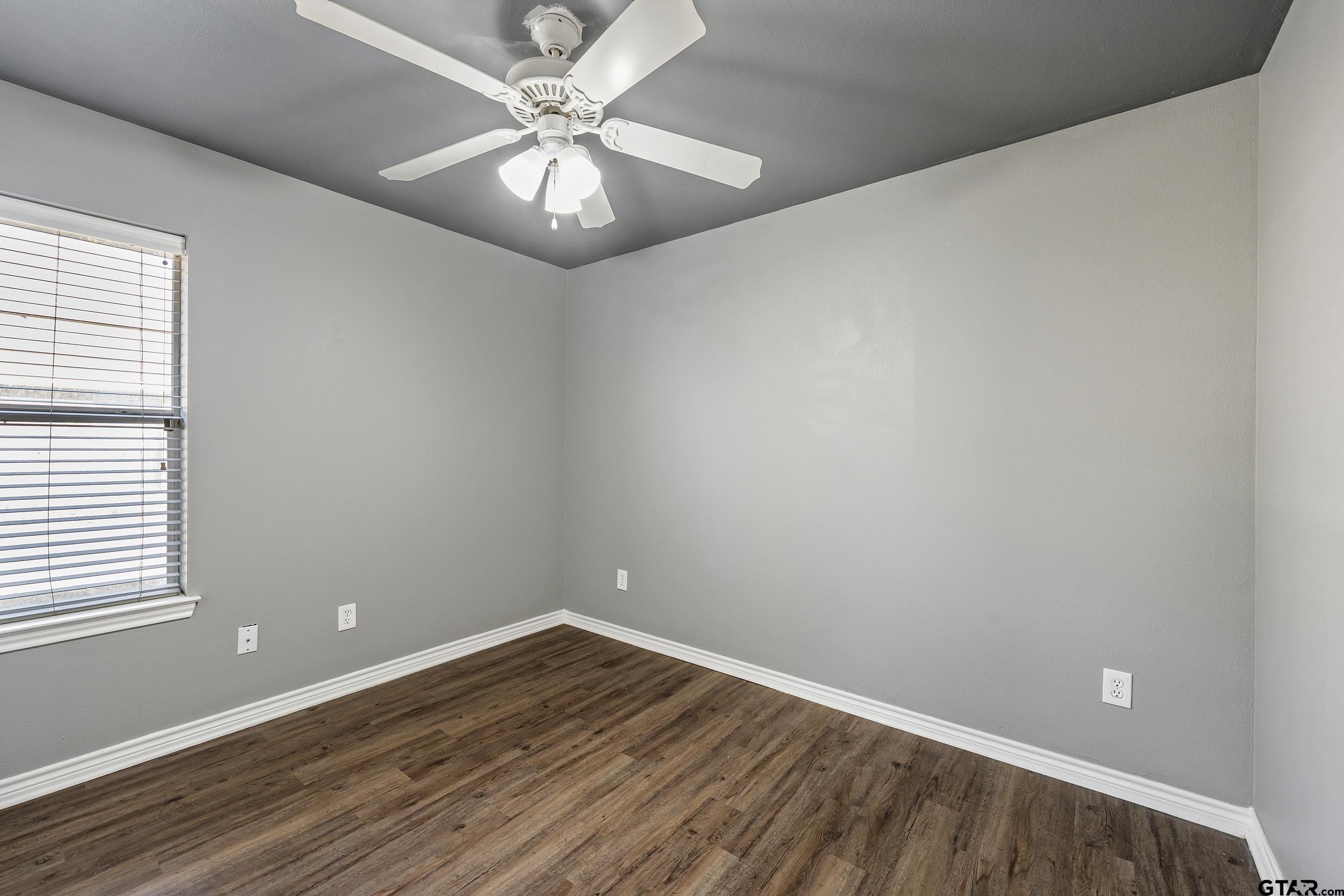 411 Amanda Ct