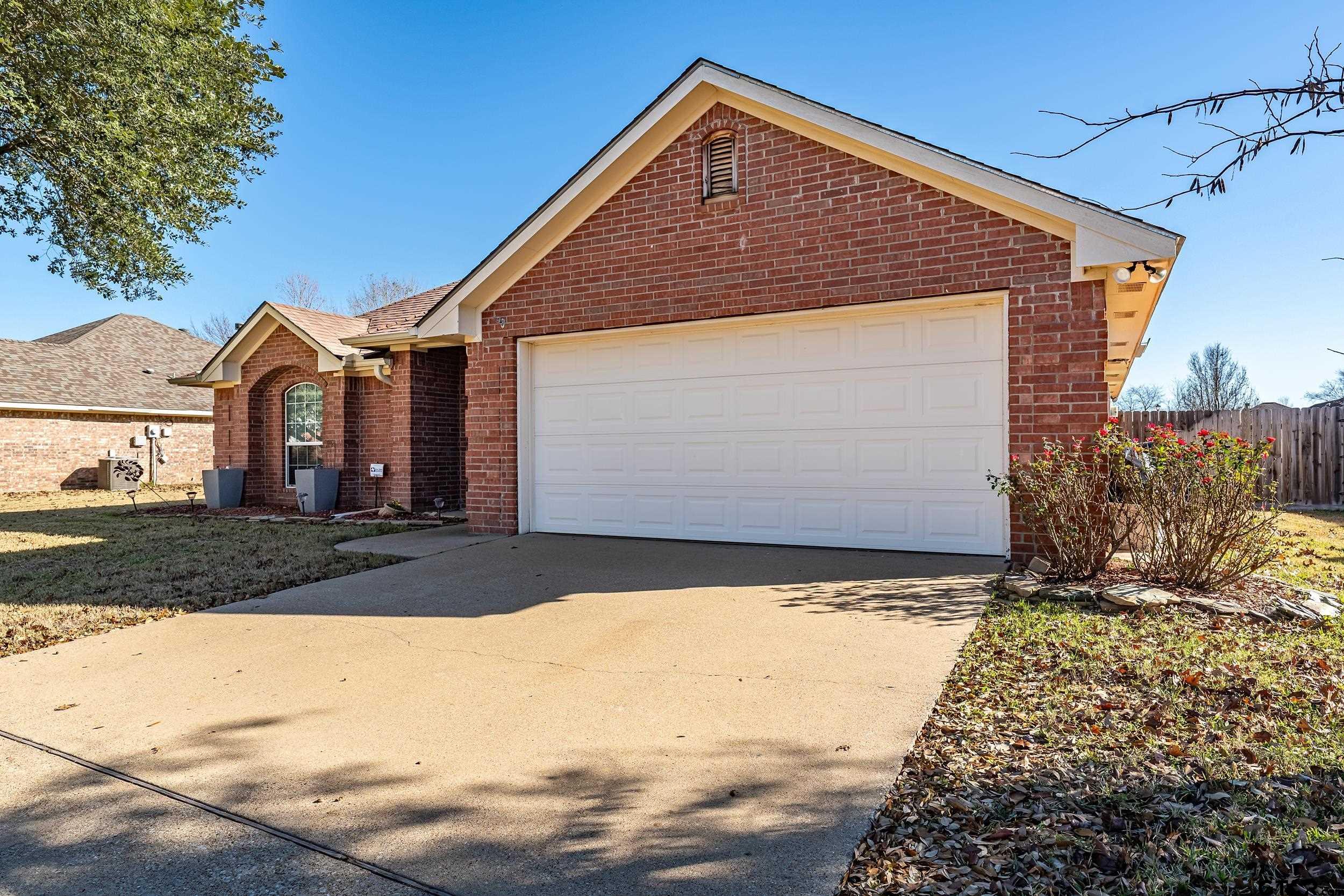 411 Amanda Ct
