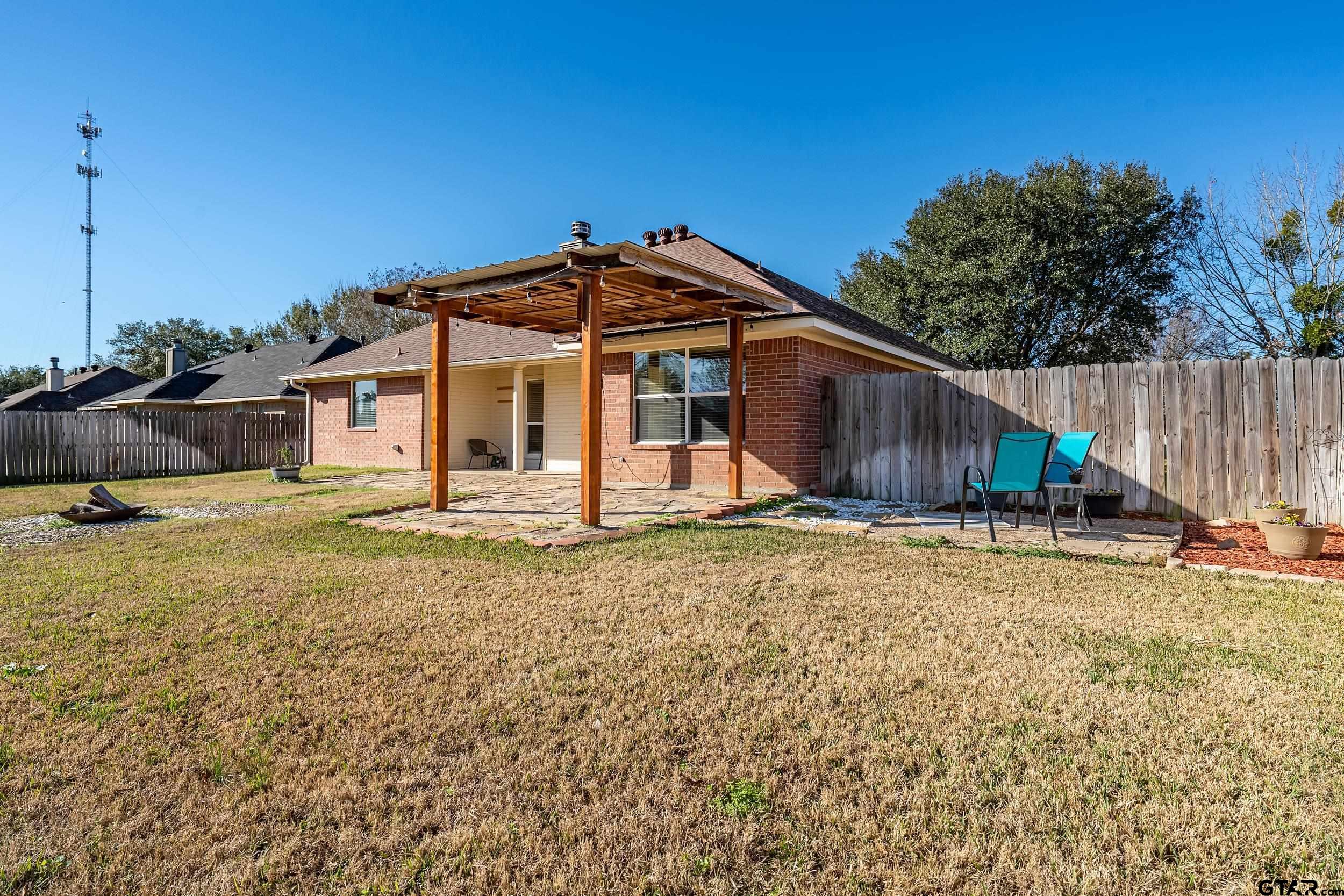 411 Amanda Ct