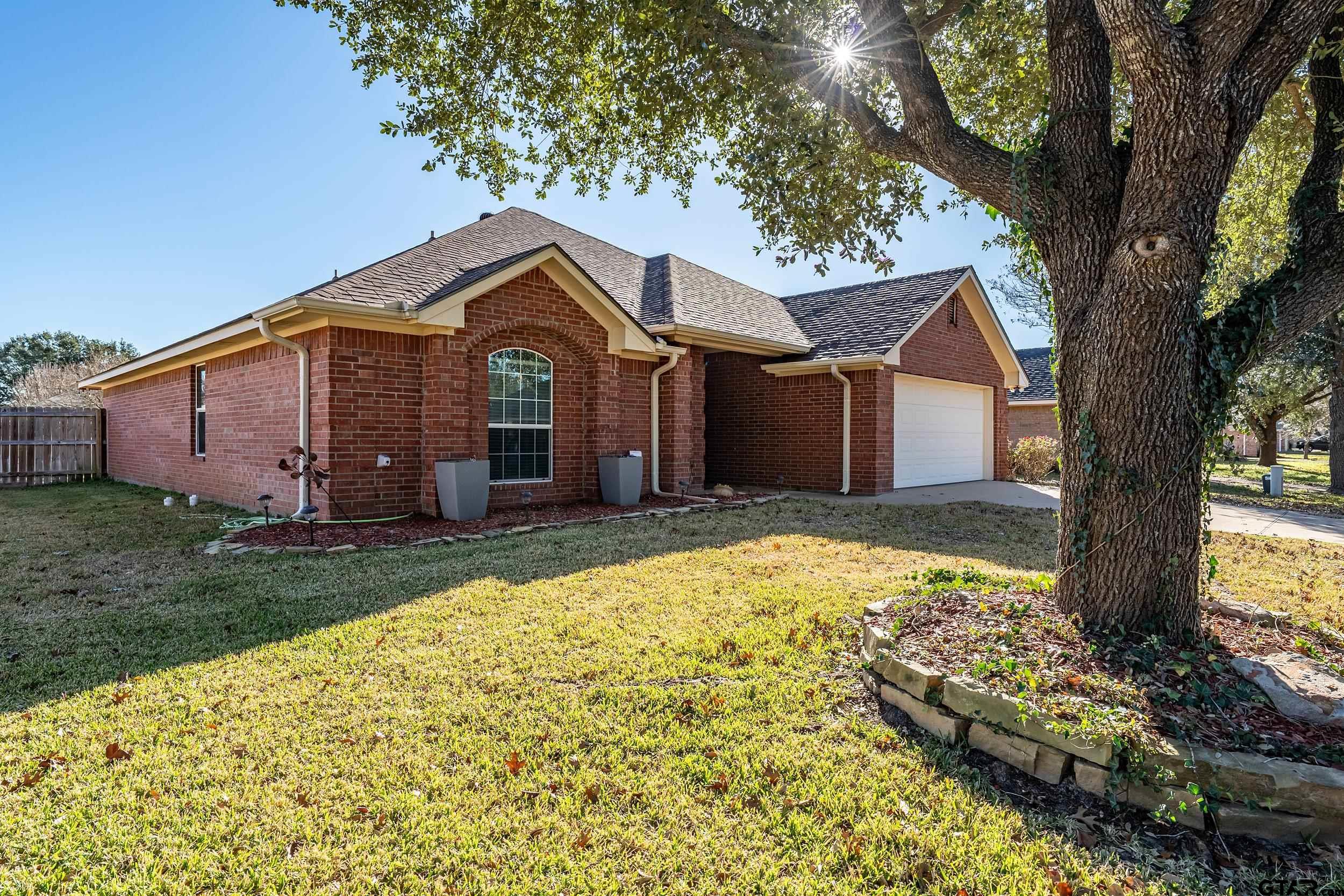 411 Amanda Ct